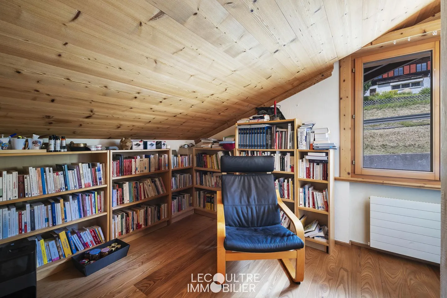 Attic apartment with 4.5 rooms - Les Diablerets - Photo 6 of 8