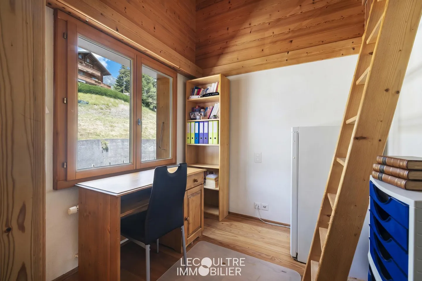 Attic apartment with 4.5 rooms - Les Diablerets - Photo 5 of 8