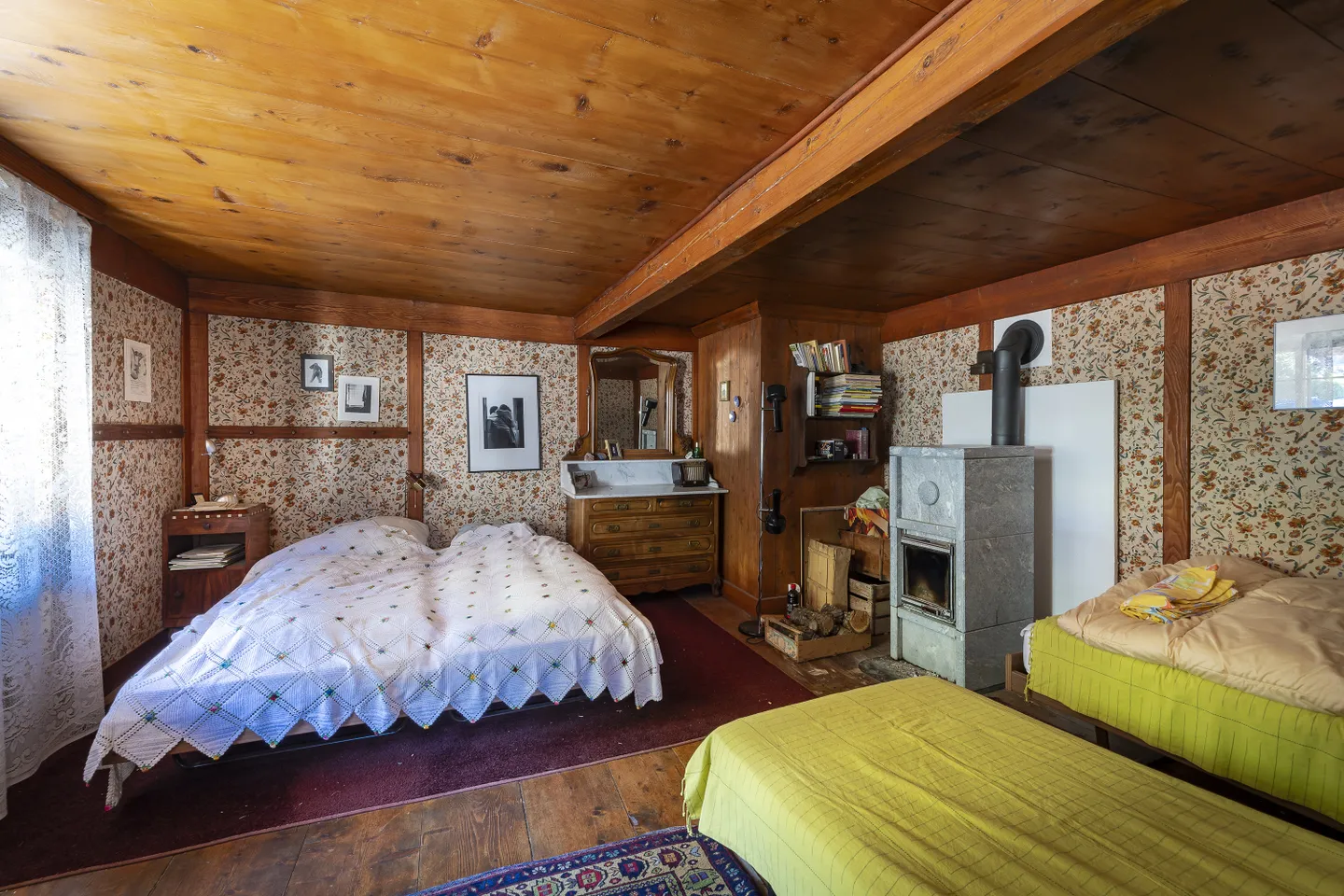 Village house with 2 apartments on a dominant plot in Posses-sur-Bex - Photo 3 of 7