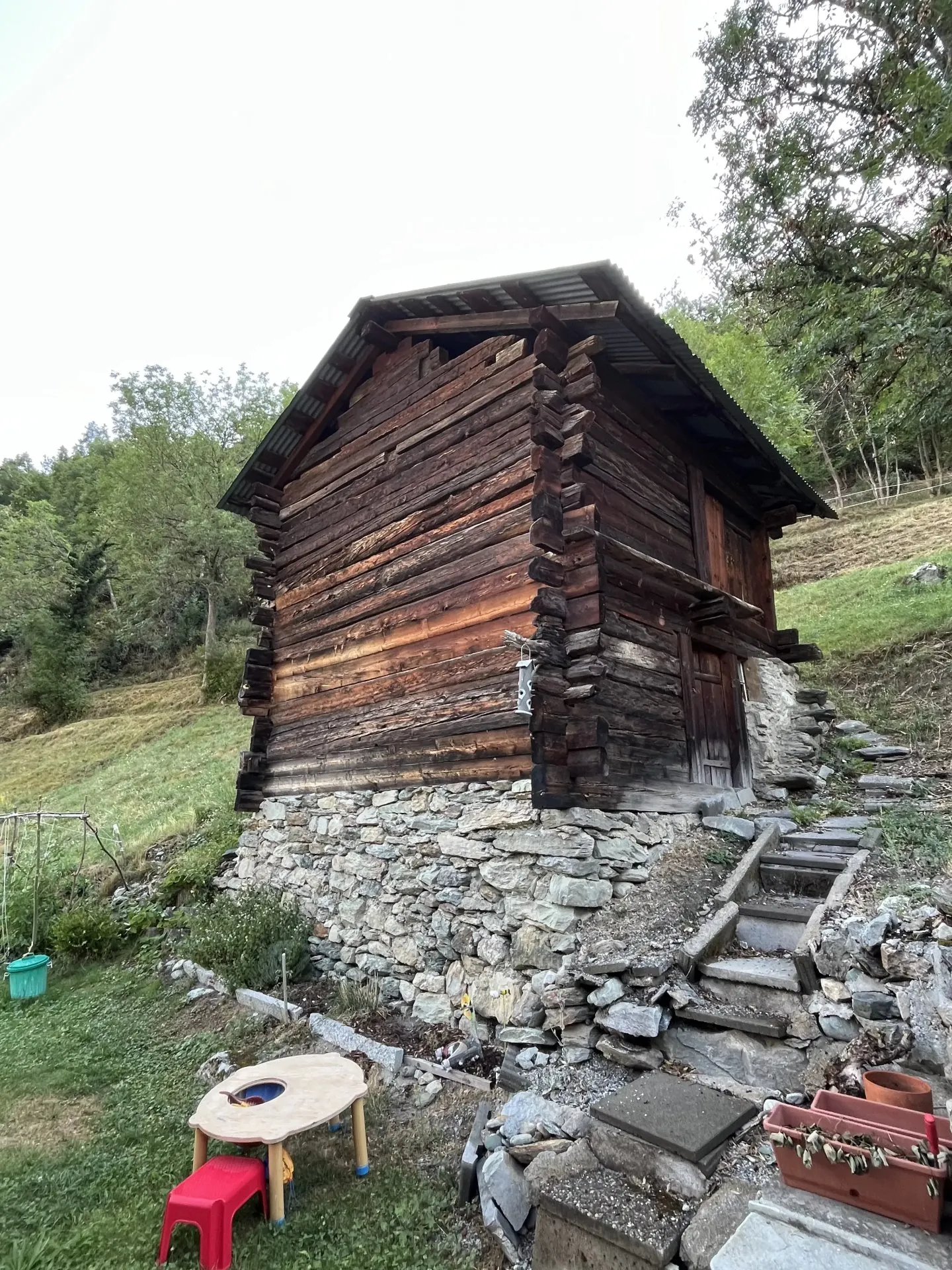 Mazot / kleines Chalet zum Renovieren im Herzen des Val d'Anniviers - Foto 3 von 3