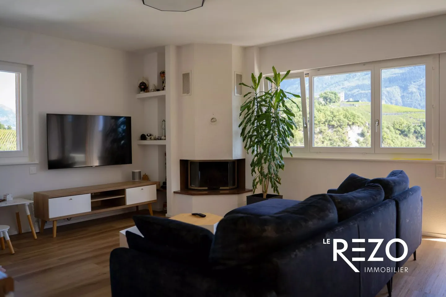 Superbo attico di 4,5 locali con vista panoramica. Veyras, Noble-Contrée, VS. - Foto 3 di 13