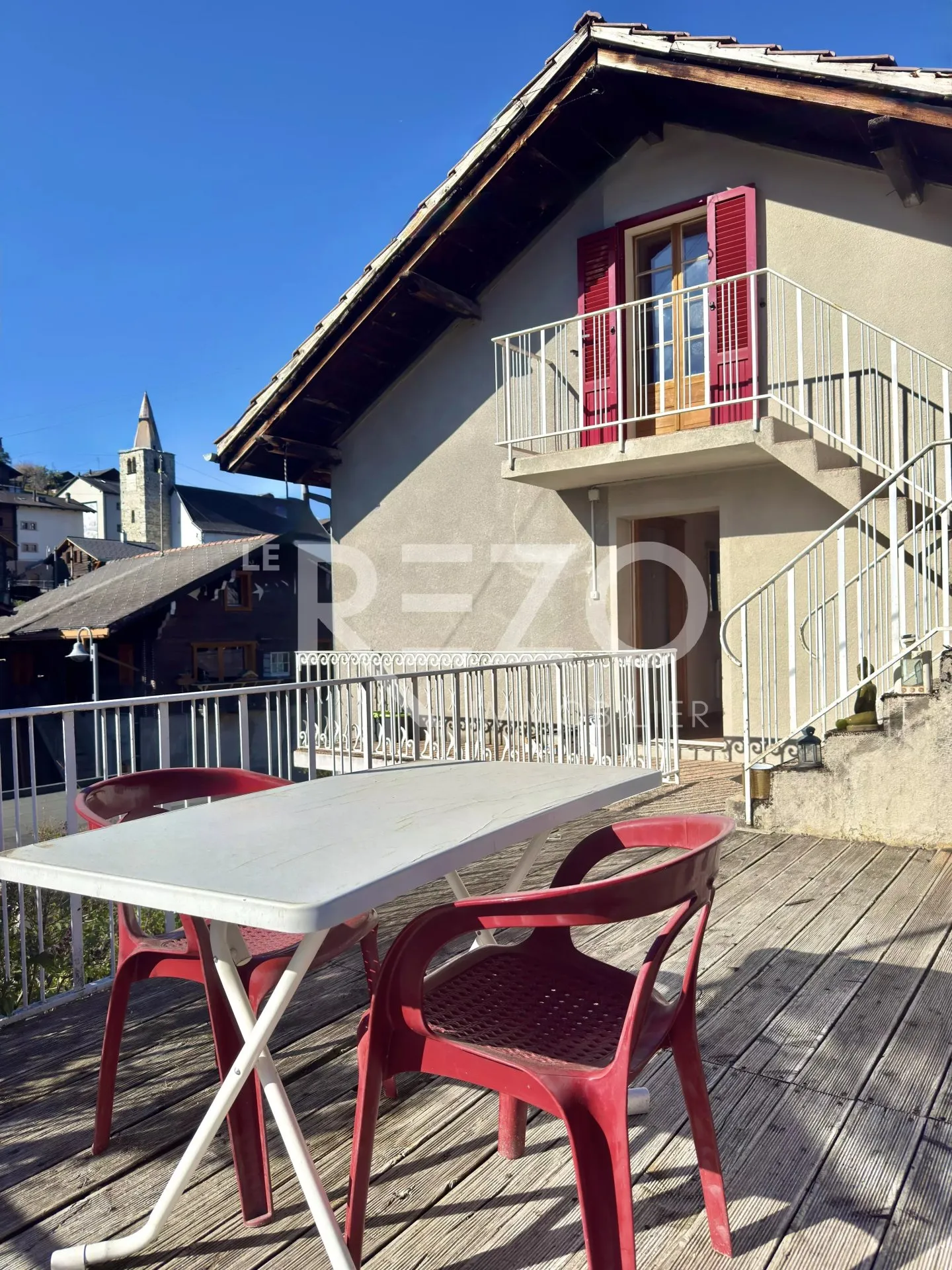 Attique 4.5 pièces avec garage et jardin, idéalement situé au coeur de Nax, Mont Noble. - Photo 1 of 13