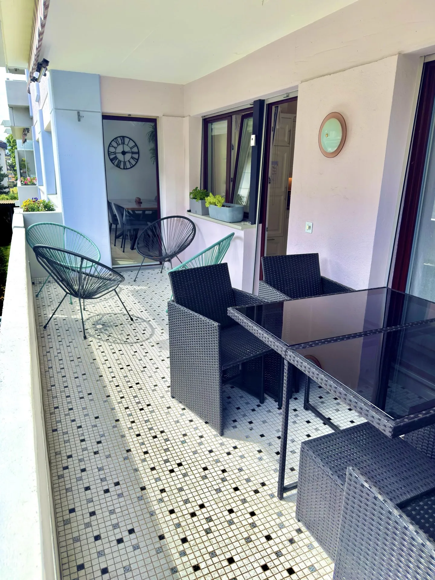 Helle 4,5-Zimmer-Wohnung mit großem nach Süden ausgerichteten Balkon - Grône. - Foto 9 von 13