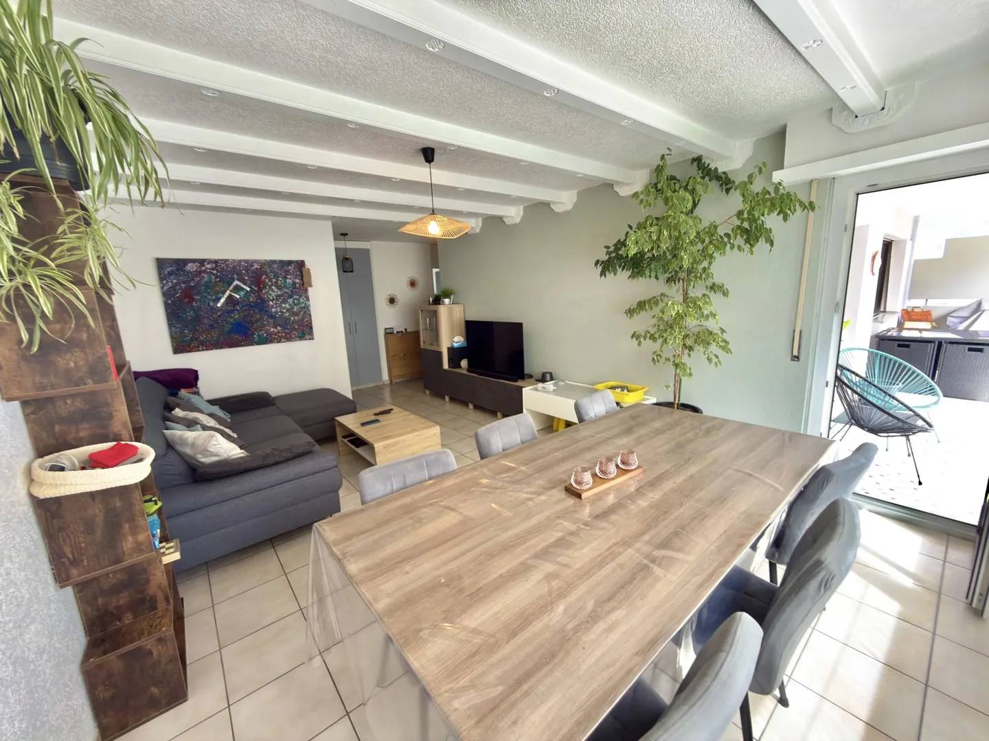 Helle 4,5-Zimmer-Wohnung mit großem nach Süden ausgerichteten Balkon - Grône. - Foto 4 von 13