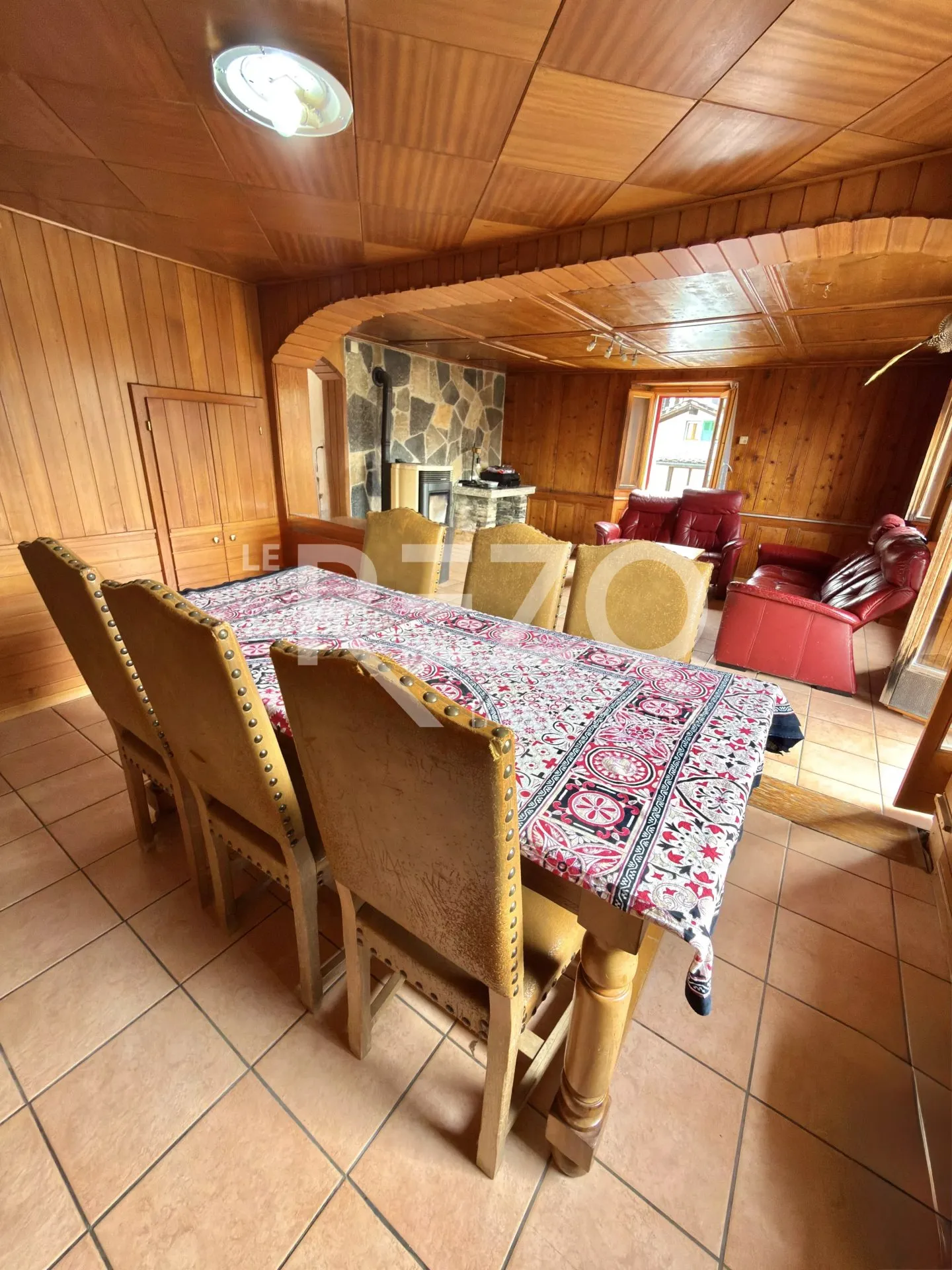 Attique 4.5 pièces avec garage et jardin, idéalement situé au coeur de Nax, Mont Noble. - Photo 9 of 13