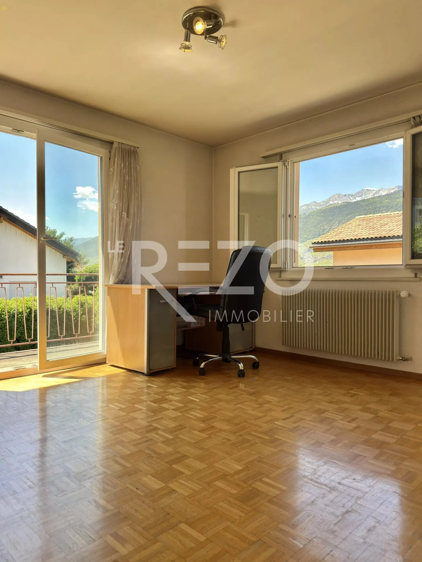 Bequemes Familienhaus auf großem Grundstück von 780m2. Réchy. - Foto 7 von 13