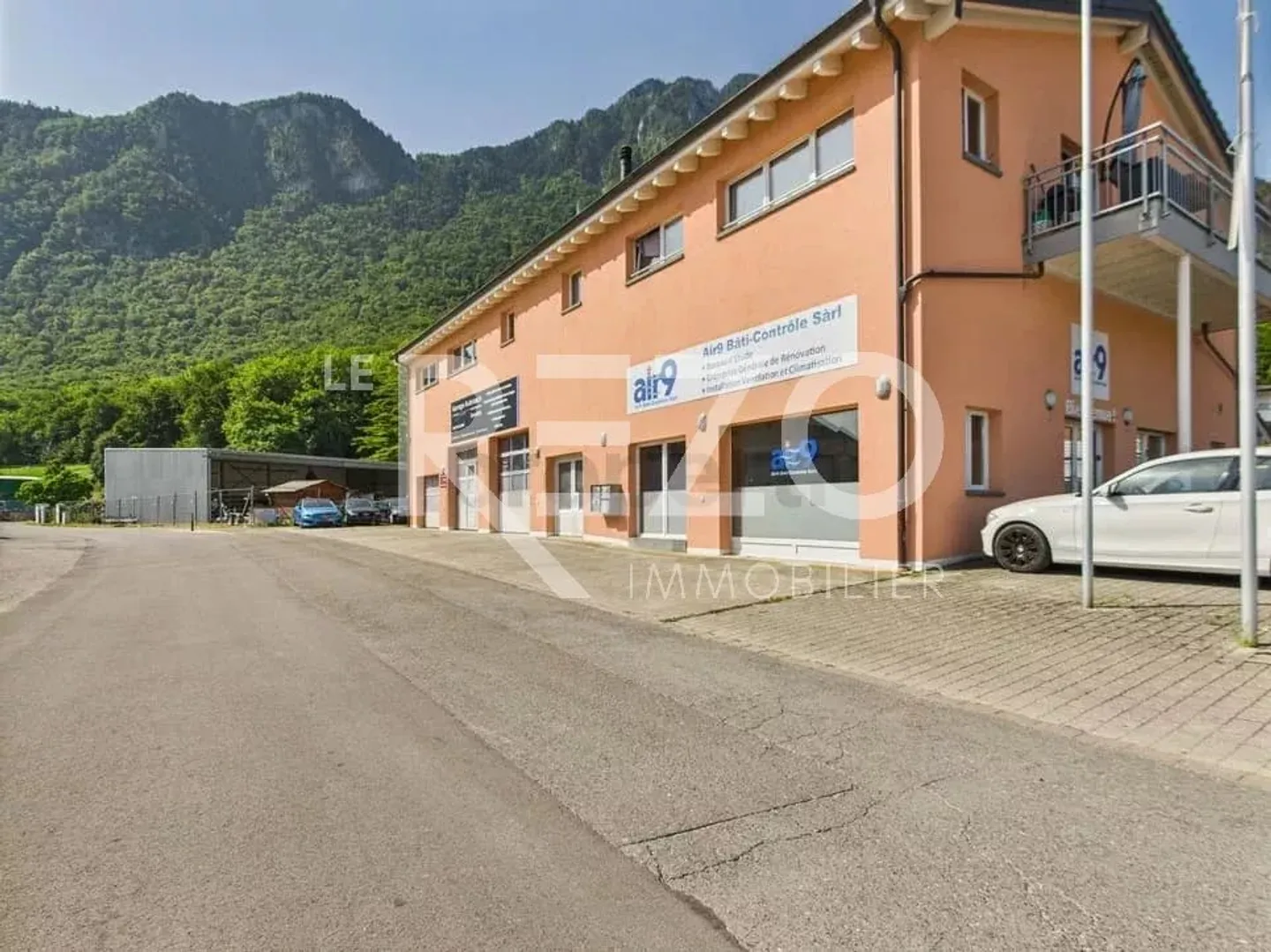 Arcade 120 m² su 2 livelli con soppalco e 3 posti auto - Foto 4 di 6