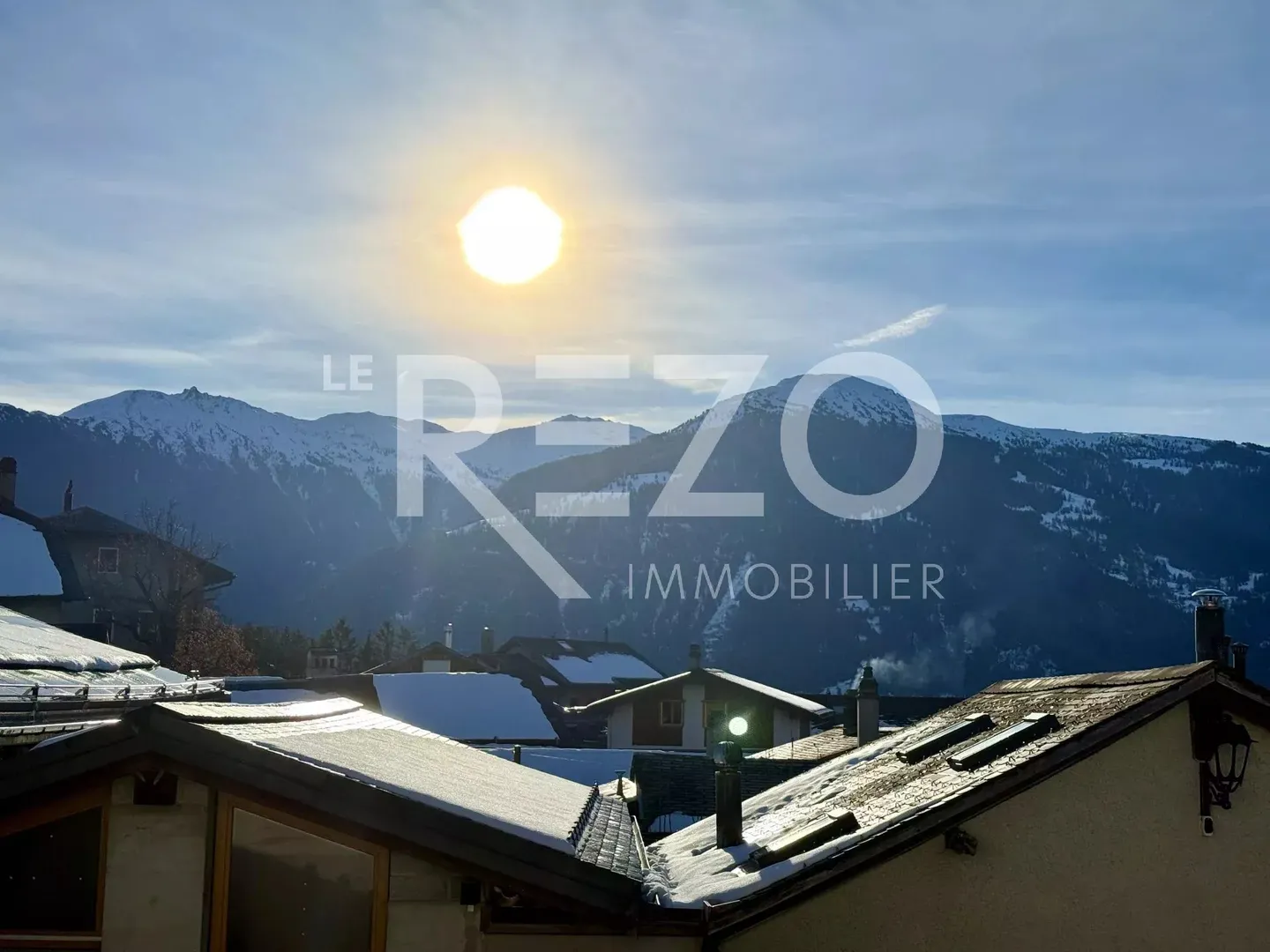 4.5 Room Apartment in a Listed House - (1978) LENS - Photo 1 of 11