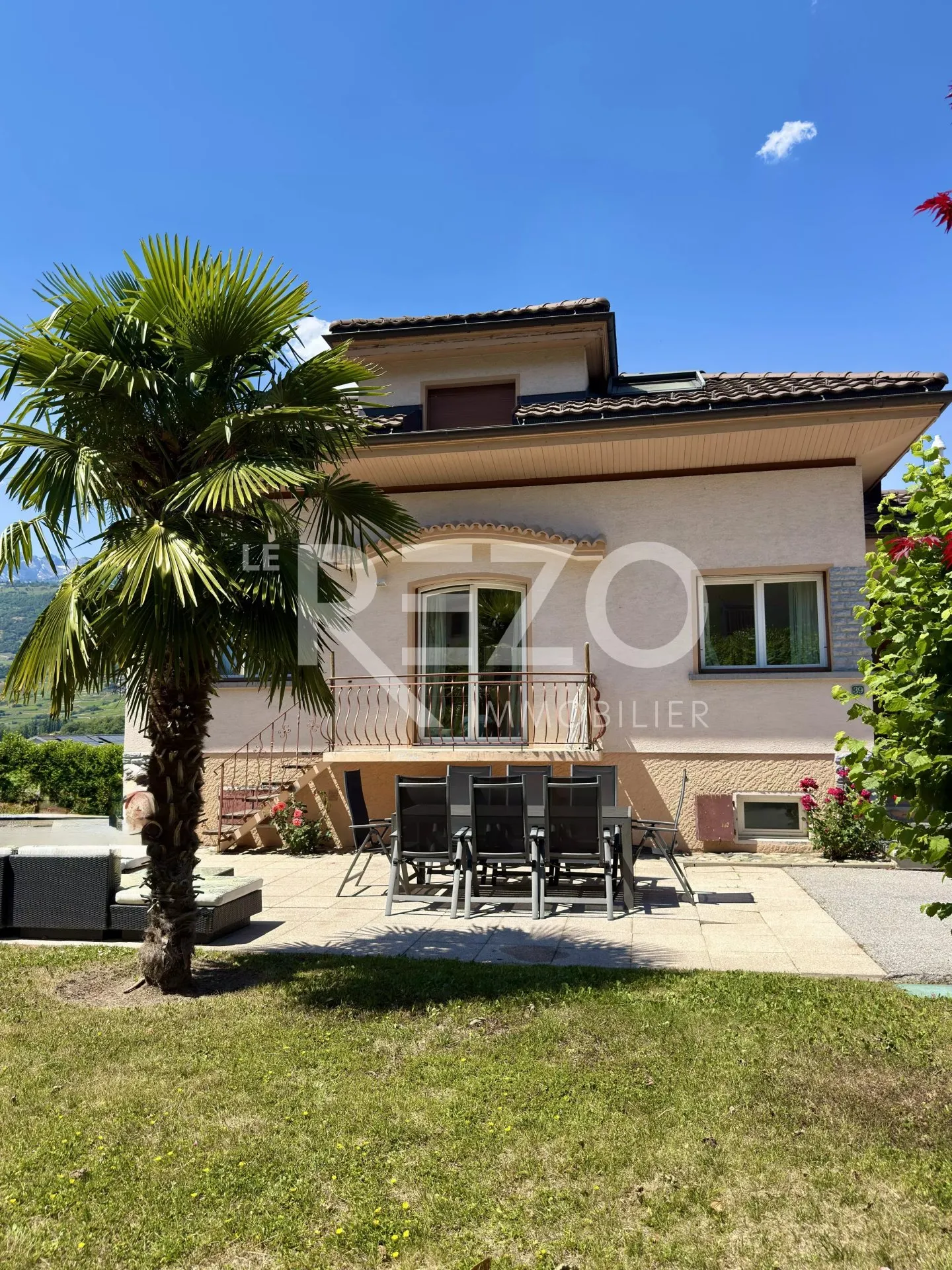 Bequemes Familienhaus auf großem Grundstück von 780m2. Réchy. - Foto 1 von 13