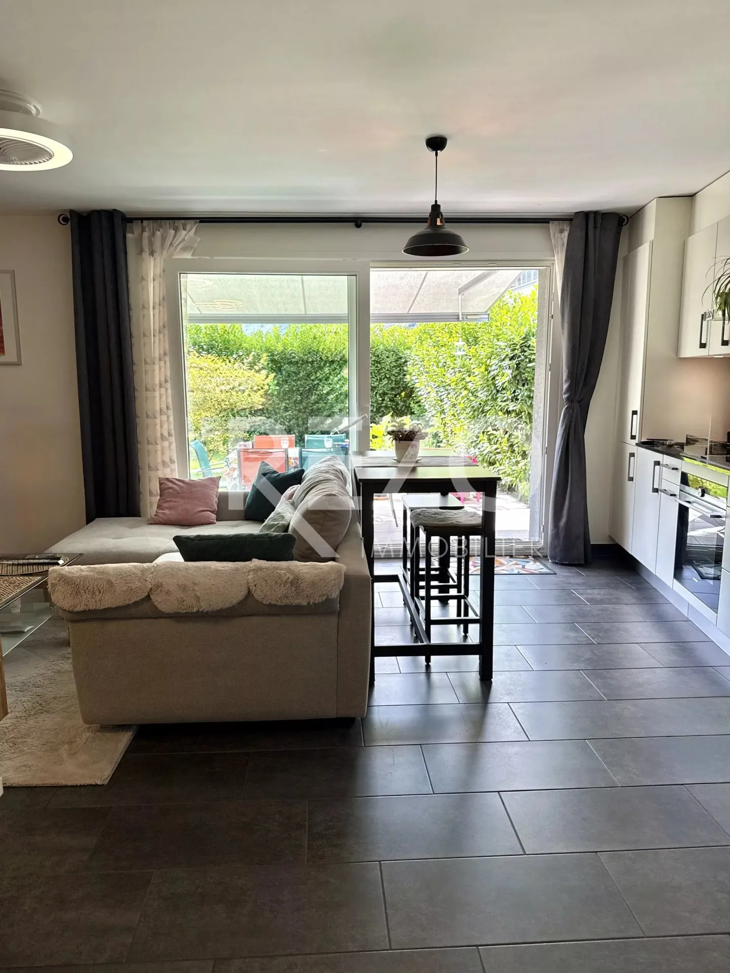 Appartamento confortevole di 3,5 locali con giardino. Vétroz, VS. - Foto 5 di 13