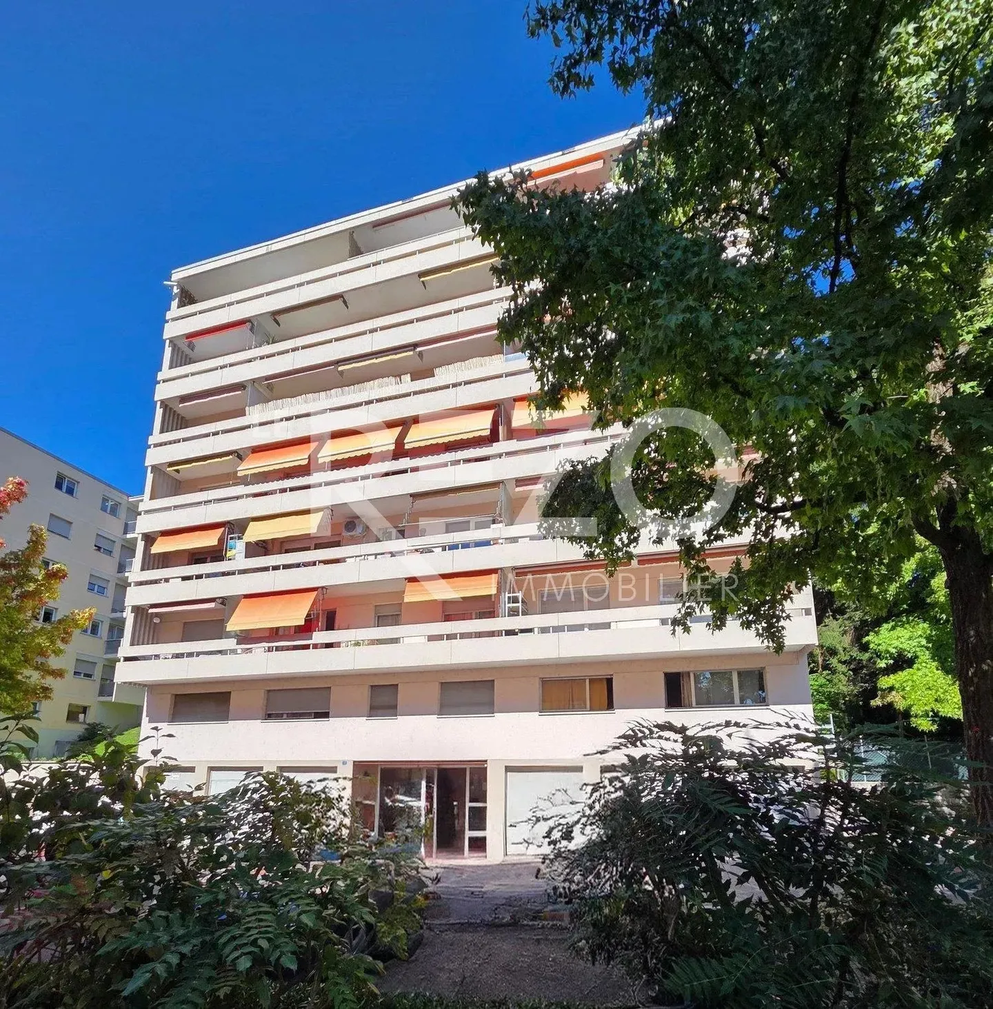 Attic Studio - with a view - Photo 1 of 4