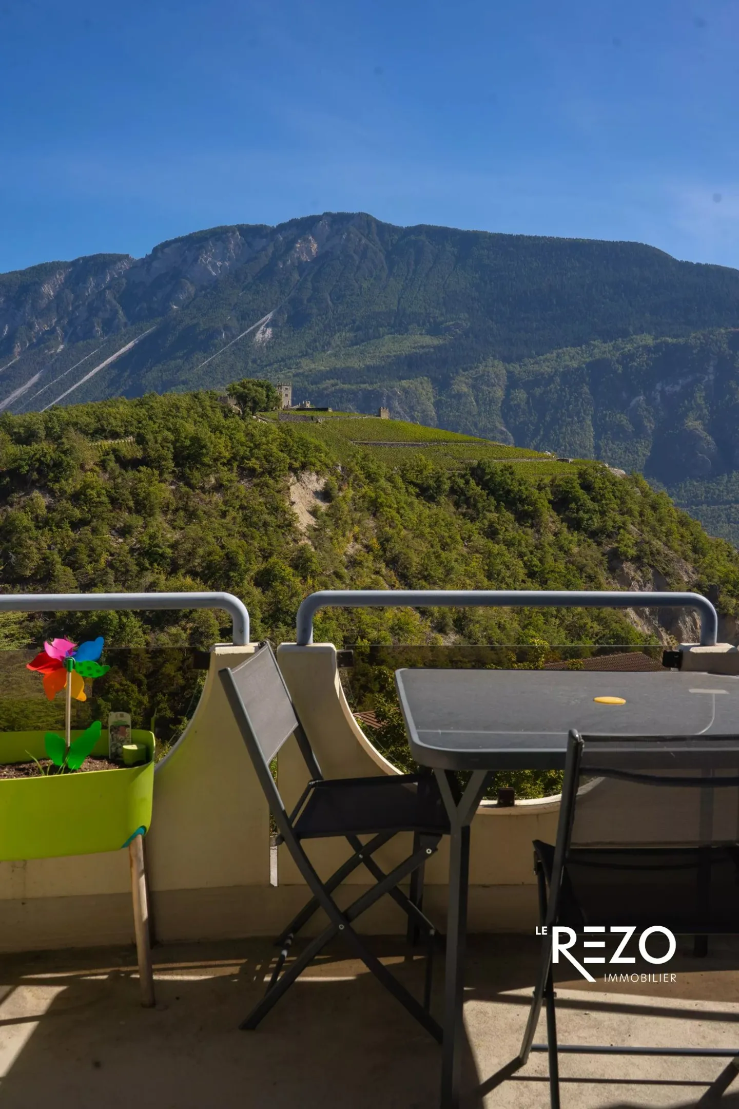 Superbo attico di 4,5 locali con vista panoramica. Veyras, Noble-Contrée, VS. - Foto 2 di 13
