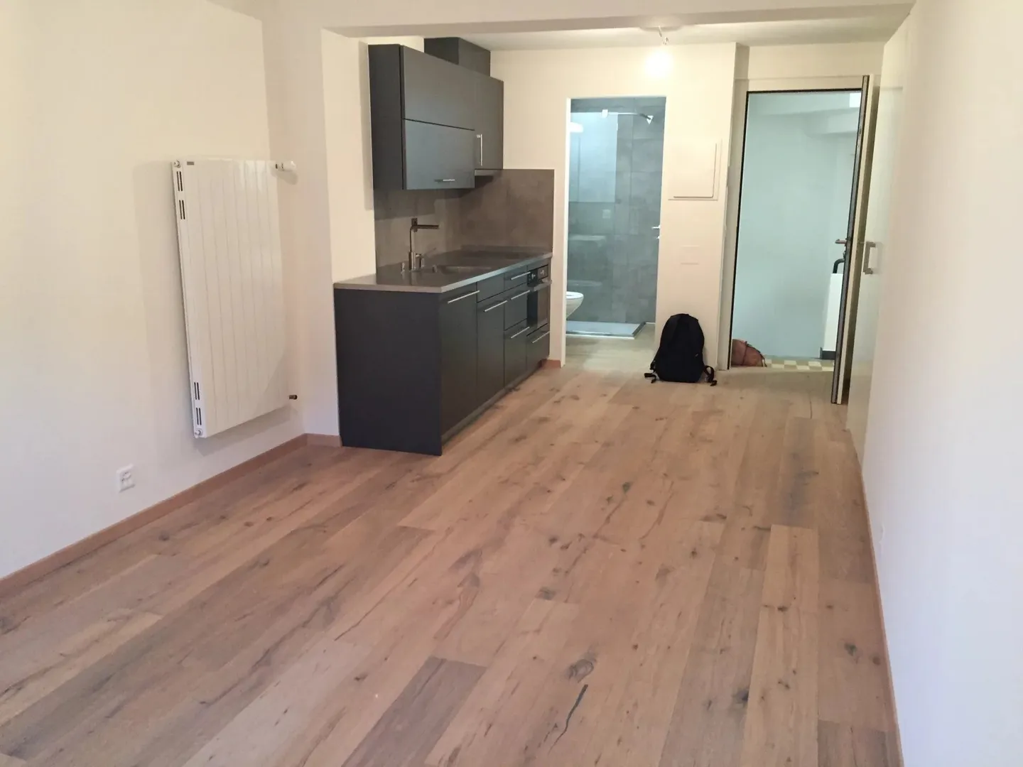 Old Town of Sion - studio for rent in renovated building - Photo 5 of 6