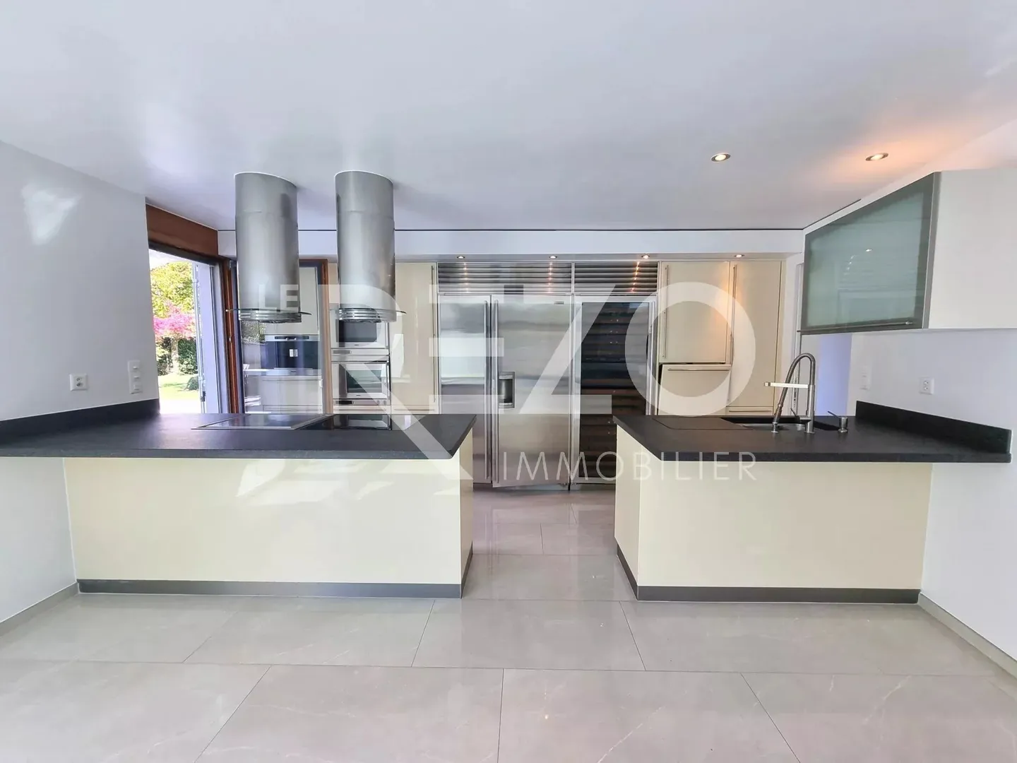 Villa progettata da un architetto con piscina e sauna - Fully - Foto 4 di 13