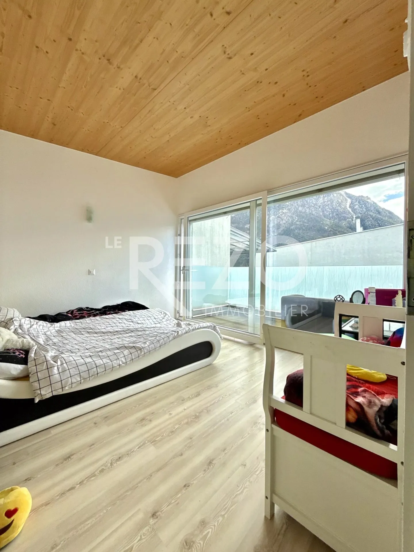 Duplex spacieux avec terrasse - Photo 8 sur 13