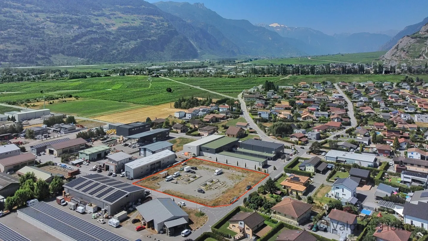 Terrain avec Permis de Construire - Photo 1 sur 8