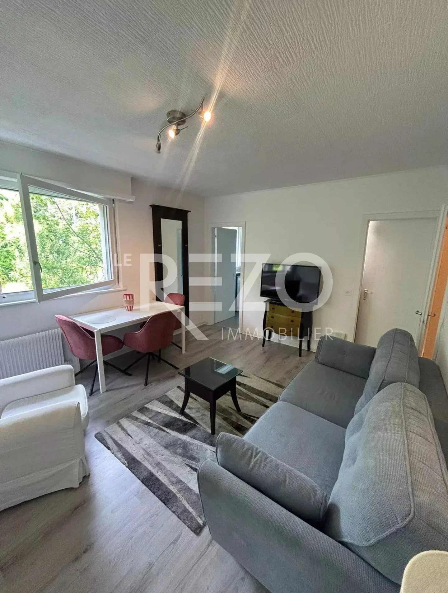 Attic Studio - with a view - Photo 4 of 4