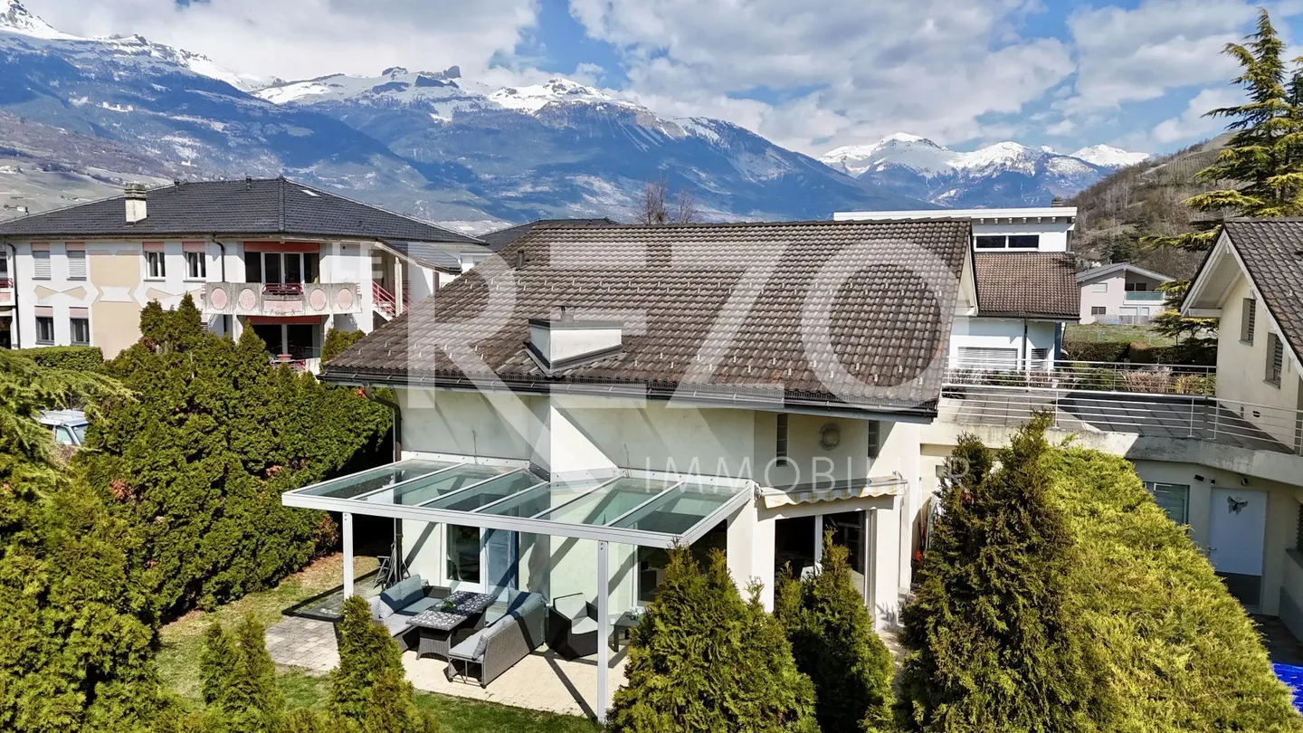 Comfortable house with garden in Chalais (3966) - Photo 1 of 13