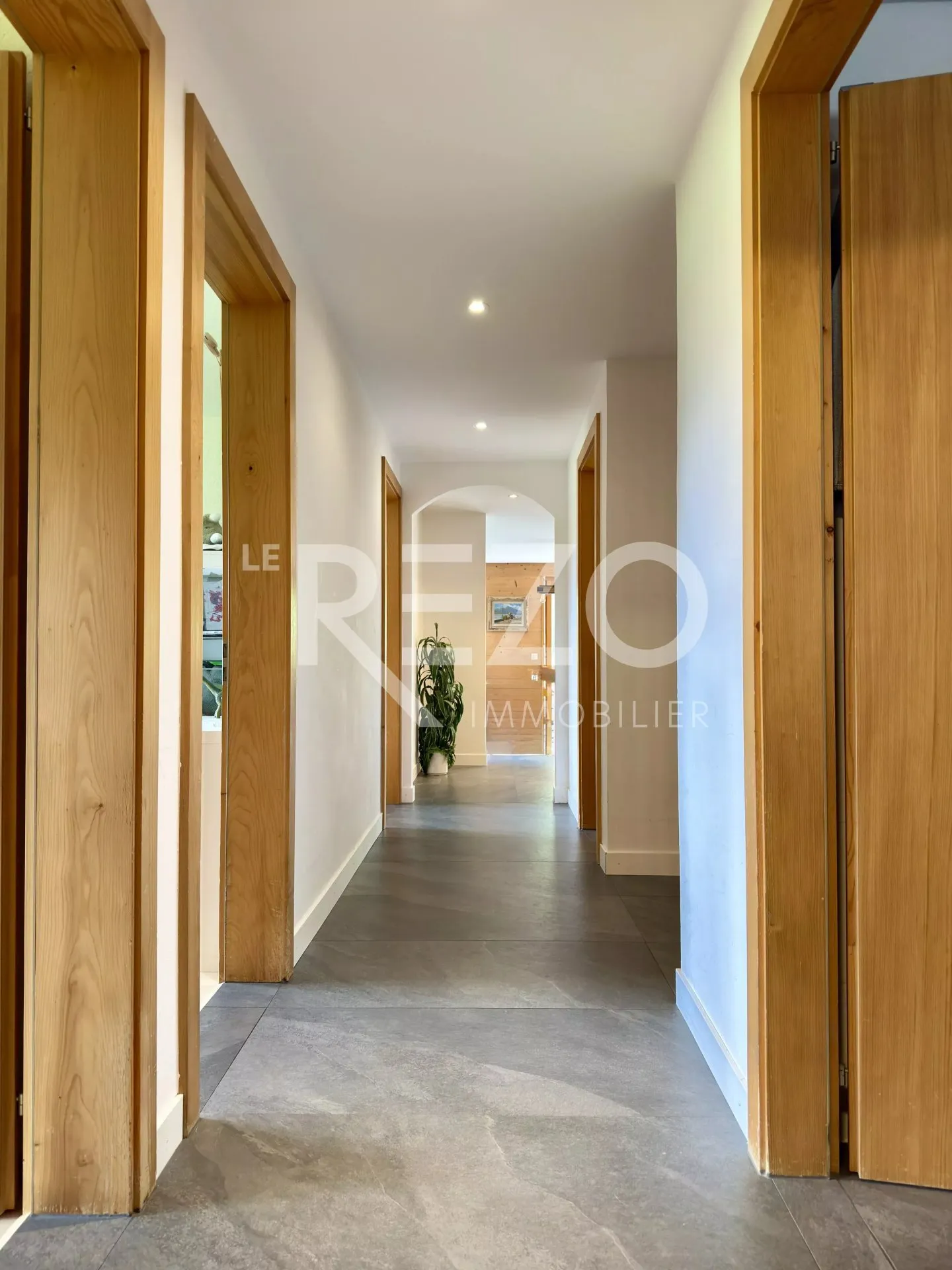 4,5-Zimmer-Wohnung mit grossem Balkon und Panoramablick. Troistorrents, VS - Foto 8 von 13