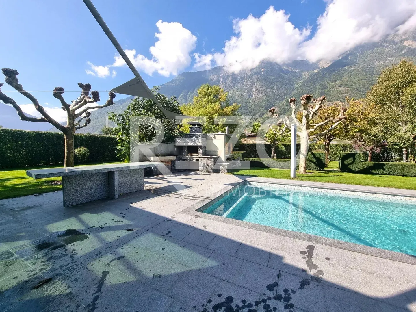 Villa progettata da un architetto con piscina e sauna - Fully - Foto 11 di 13