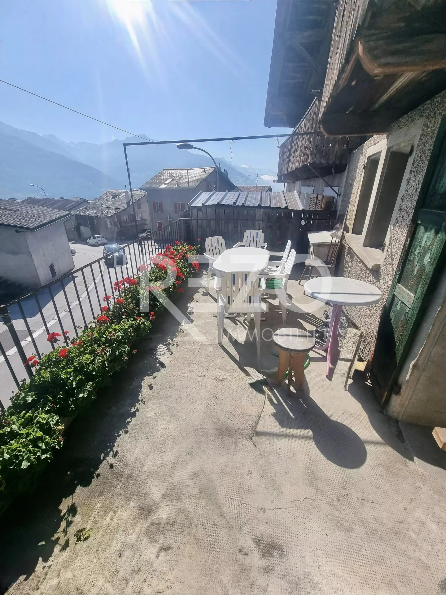 Casa a schiera con terrazza e seminterrato totale. Savièse, VS - Foto 3 di 13