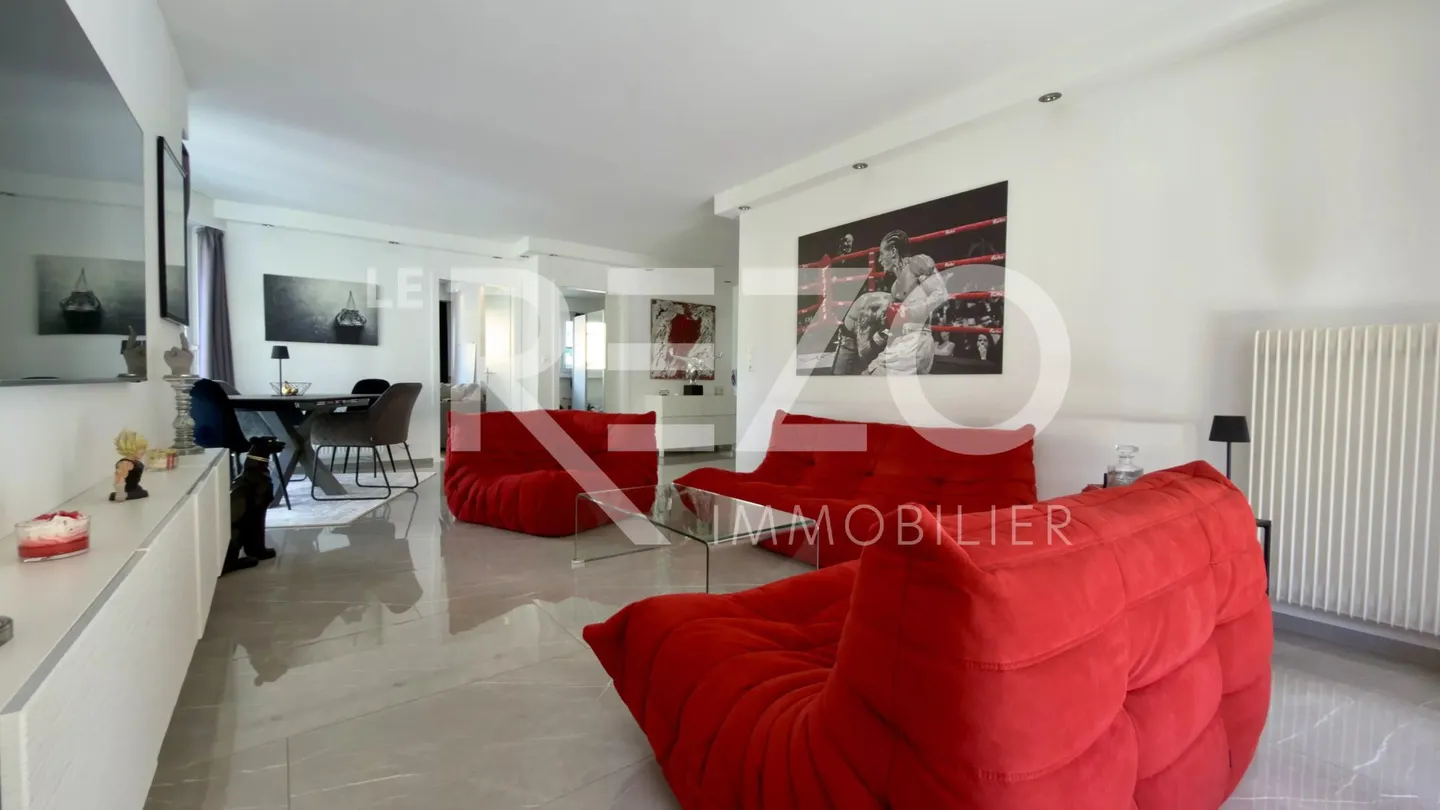 4,5-Zimmer-Wohnung mit großer Terrasse. Chippis. - Foto 4 von 13