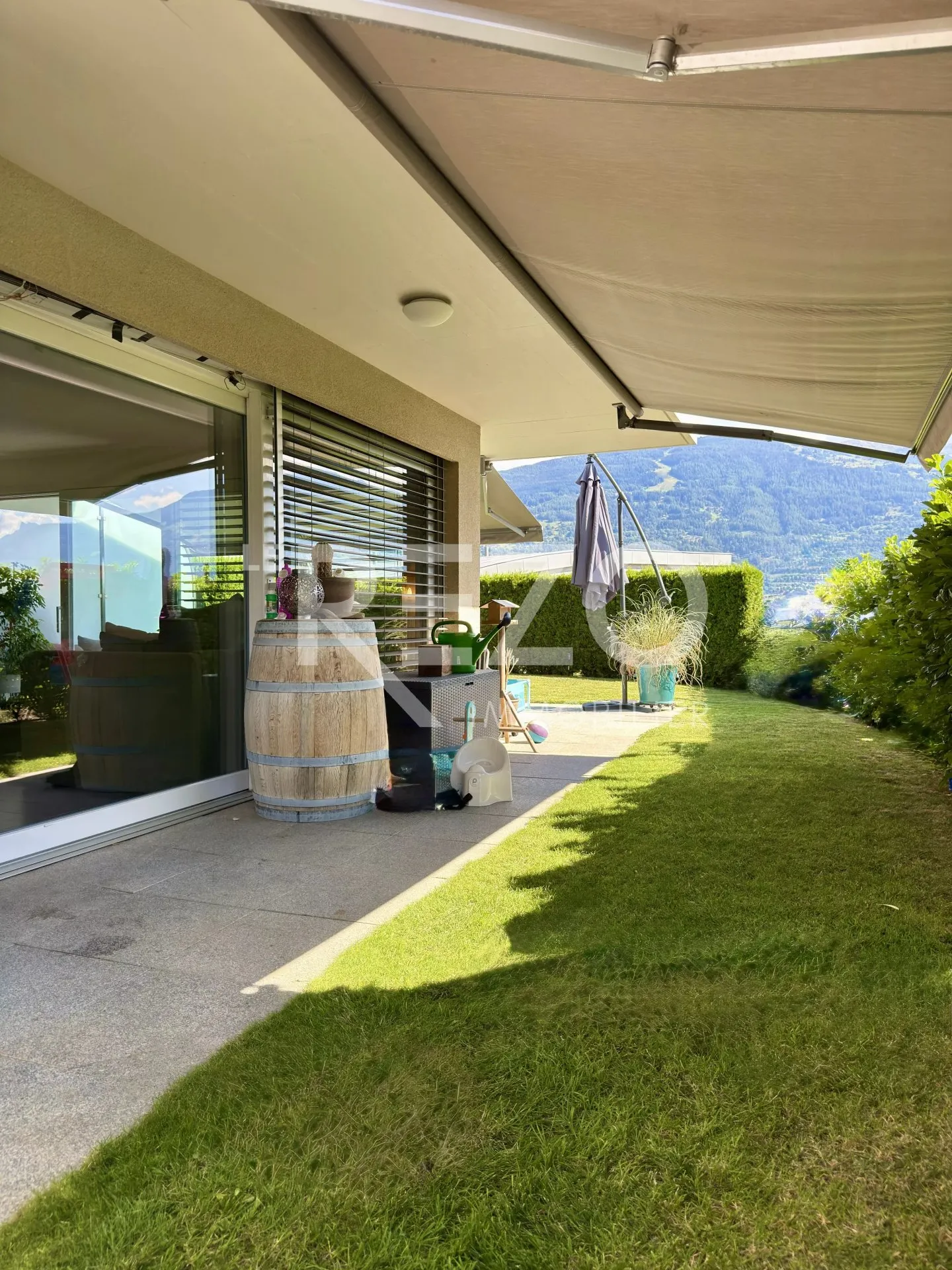 Superb 3.5-room apartment with large terrace, garden and panoramic view. SAVIÈSE, VS - Photo 7 of 13