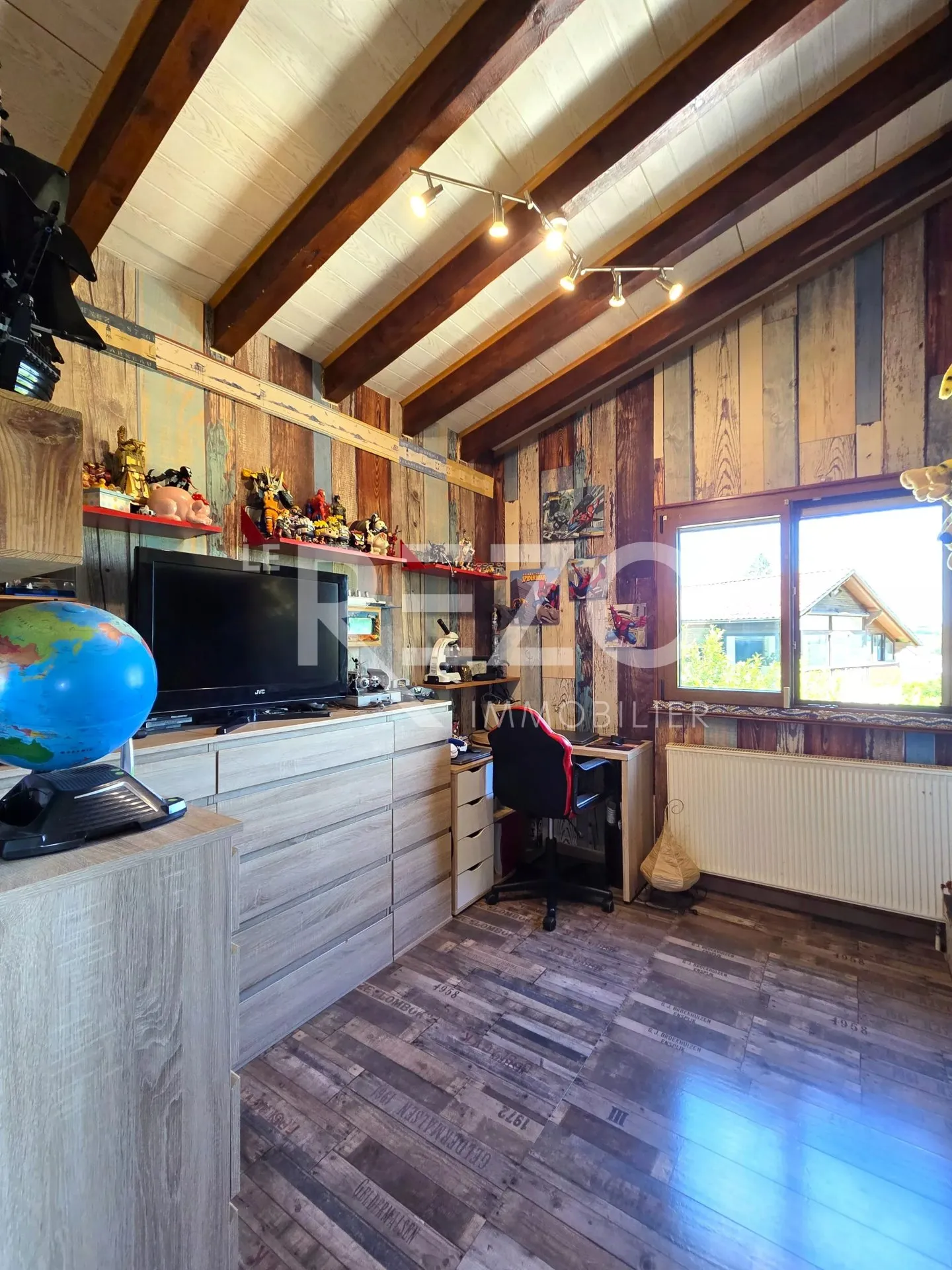 Chalet Charmant avec Vue sur le Lac - Photo 11 sur 13