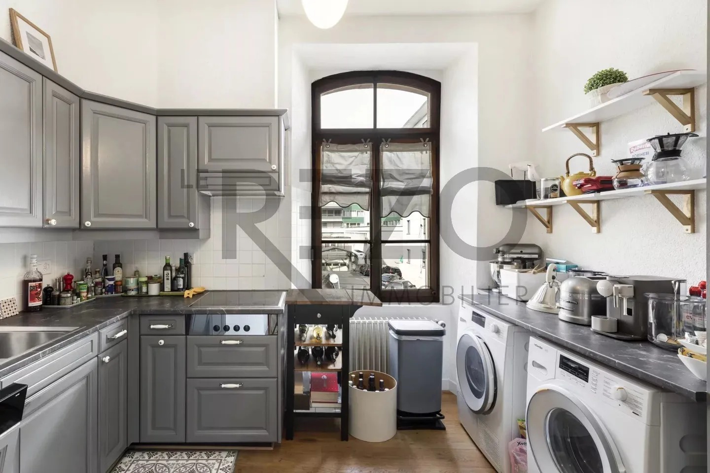 Magnificent building dating from the 19th century located in the heart of Sion - Photo 6 of 13