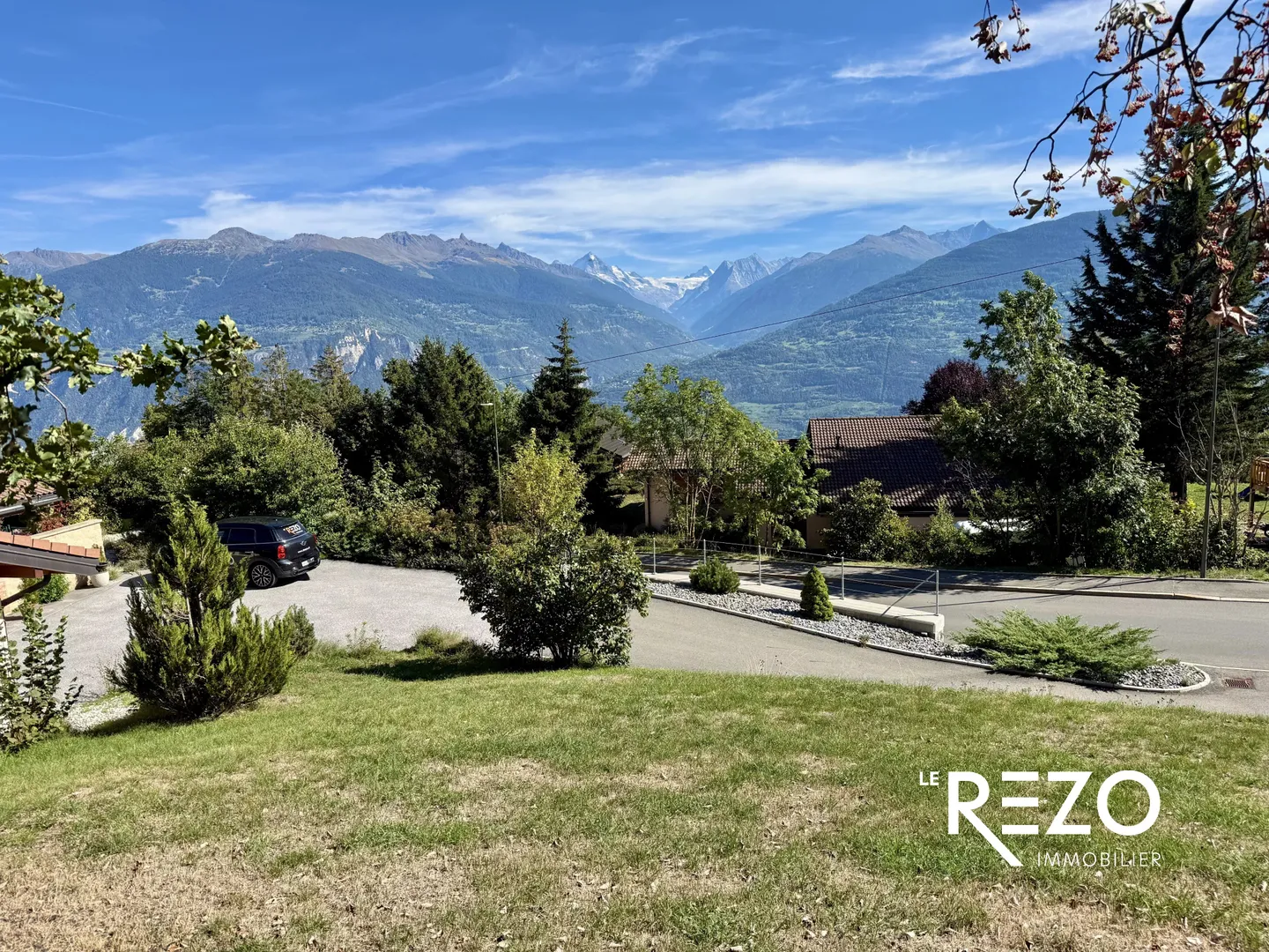 Terrain à bâtir avec vue panoramique - Photo 2 sur 7