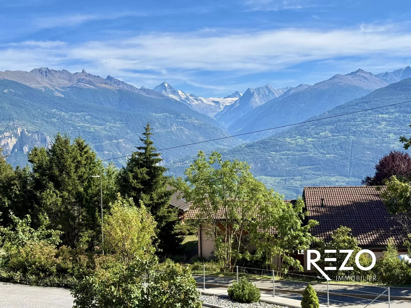 Terrain à bâtir avec vue panoramique - Photo 1 sur 7