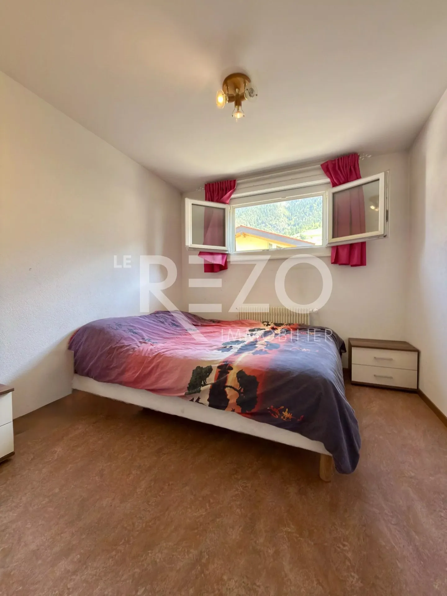 Bequemes Familienhaus auf großem Grundstück von 780m2. Réchy. - Foto 11 von 13