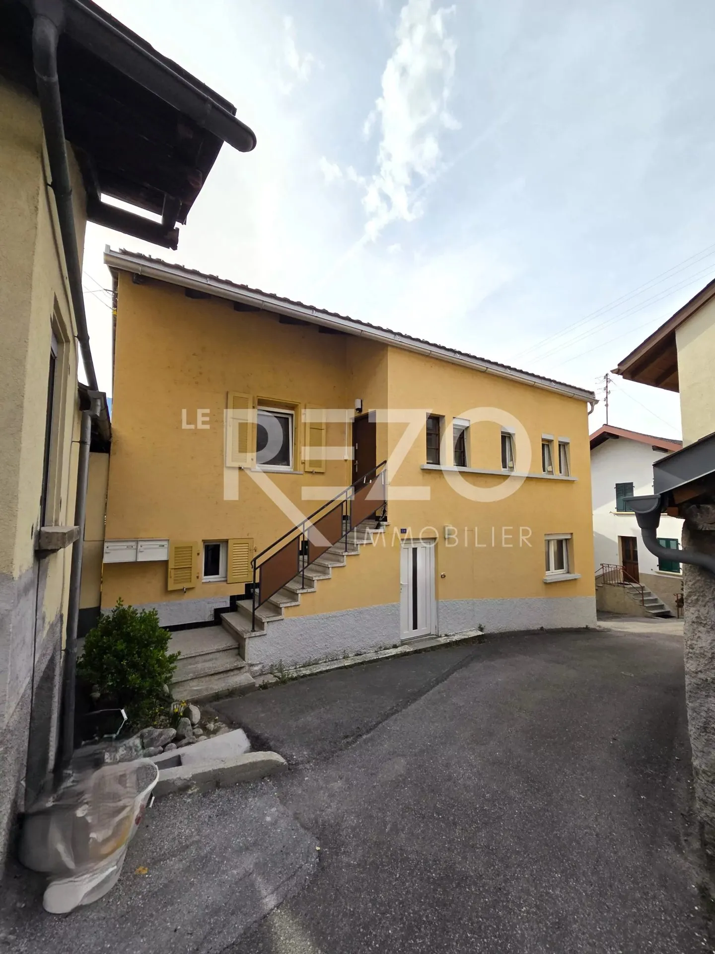 Duplex 4.5 Room Apartment - Photo 1 of 13