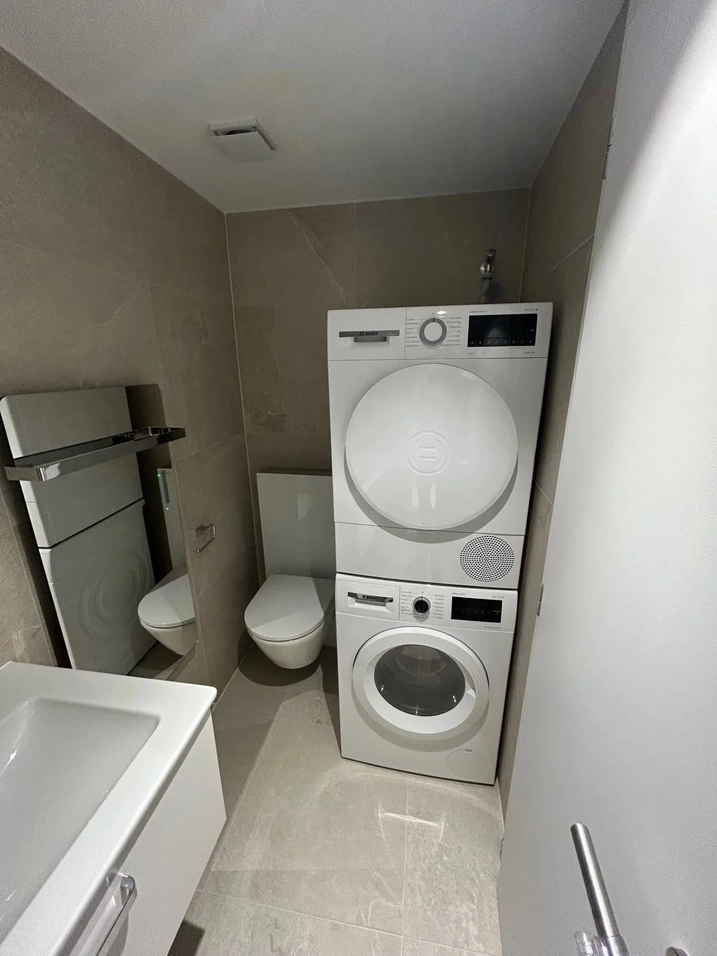 Appartement de 3,5 pièces entièrement rénové à louer en vielle ville de Sion - Photo 4 sur 6