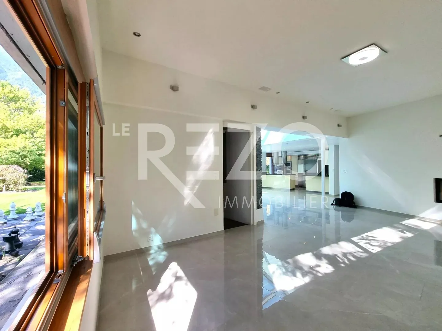 Villa progettata da un architetto con piscina e sauna - Fully - Foto 7 di 13