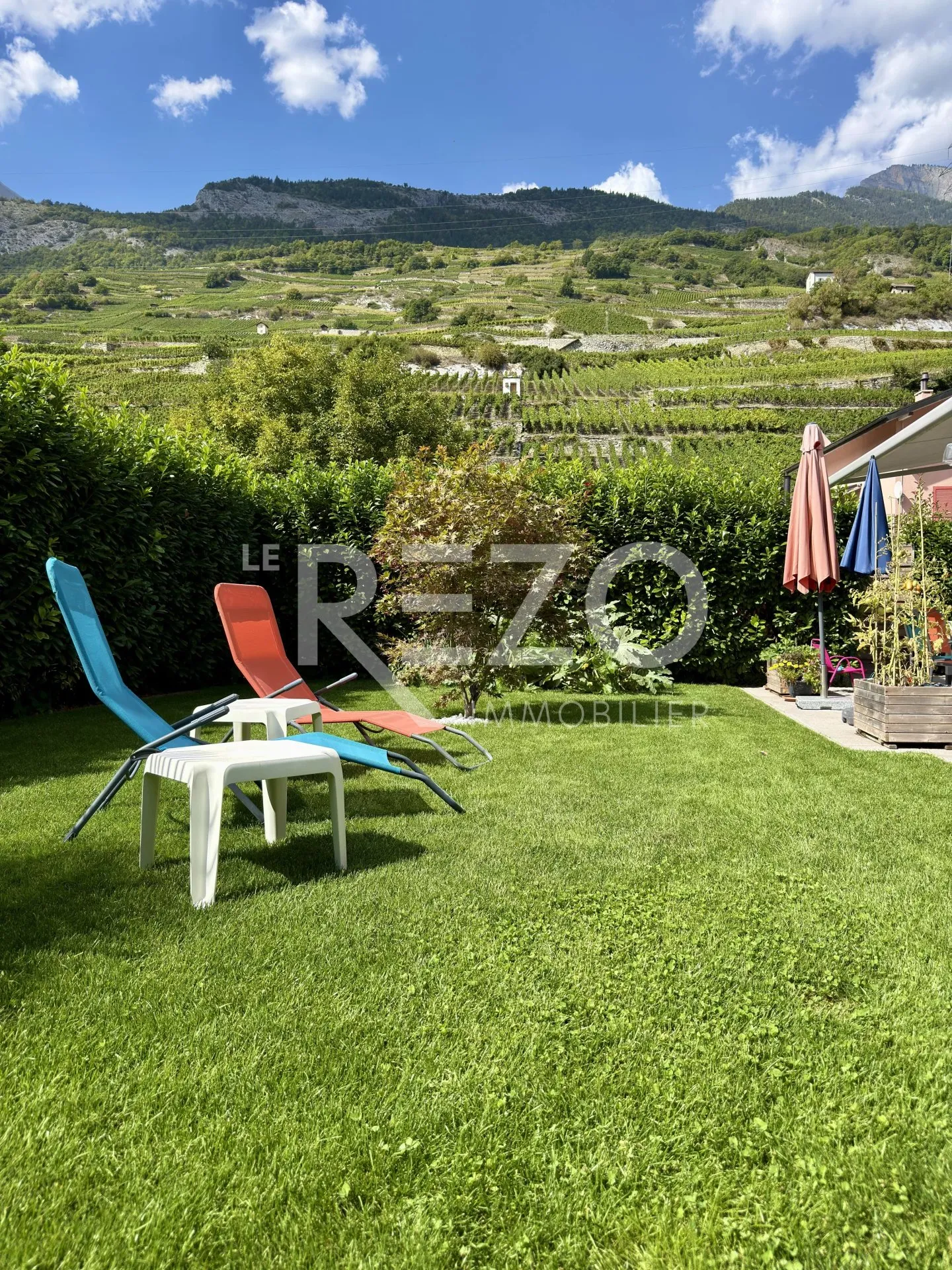 Appartamento confortevole di 3,5 locali con giardino. Vétroz, VS. - Foto 1 di 13