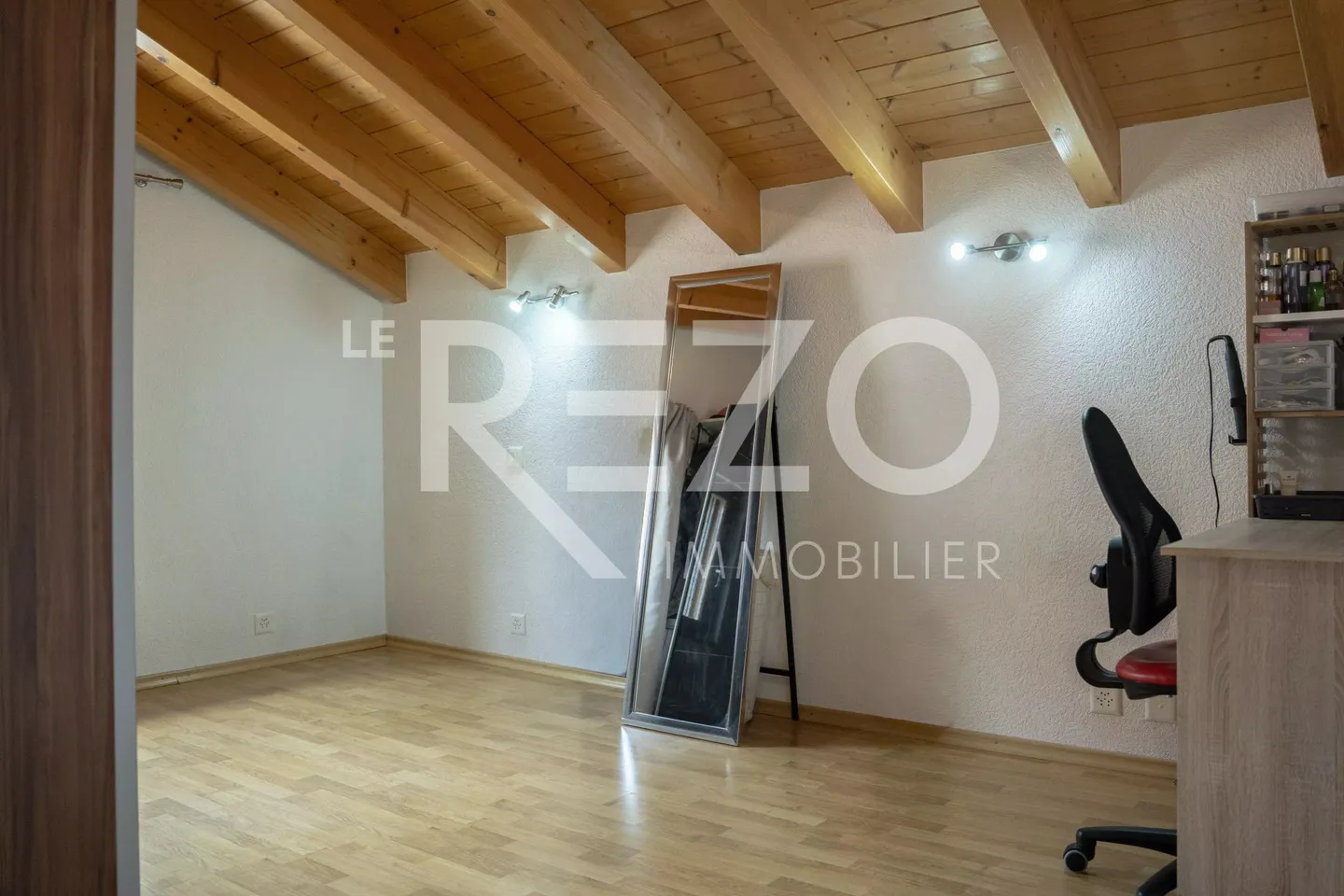 Maison de village rénovée au coeur de Chalais, VS - Photo 11 of 13