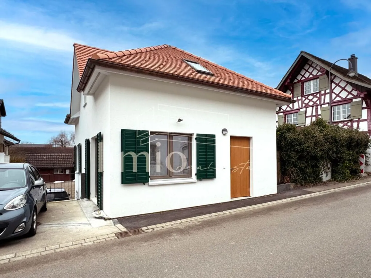 Moderne Familiehaus mit Balkon - Foto 4 von 10