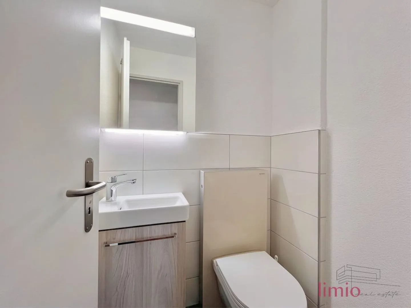 Bright, renovated 4.5-room apartment with SW balcony in Frauenfeld for rent - Photo 10 of 12