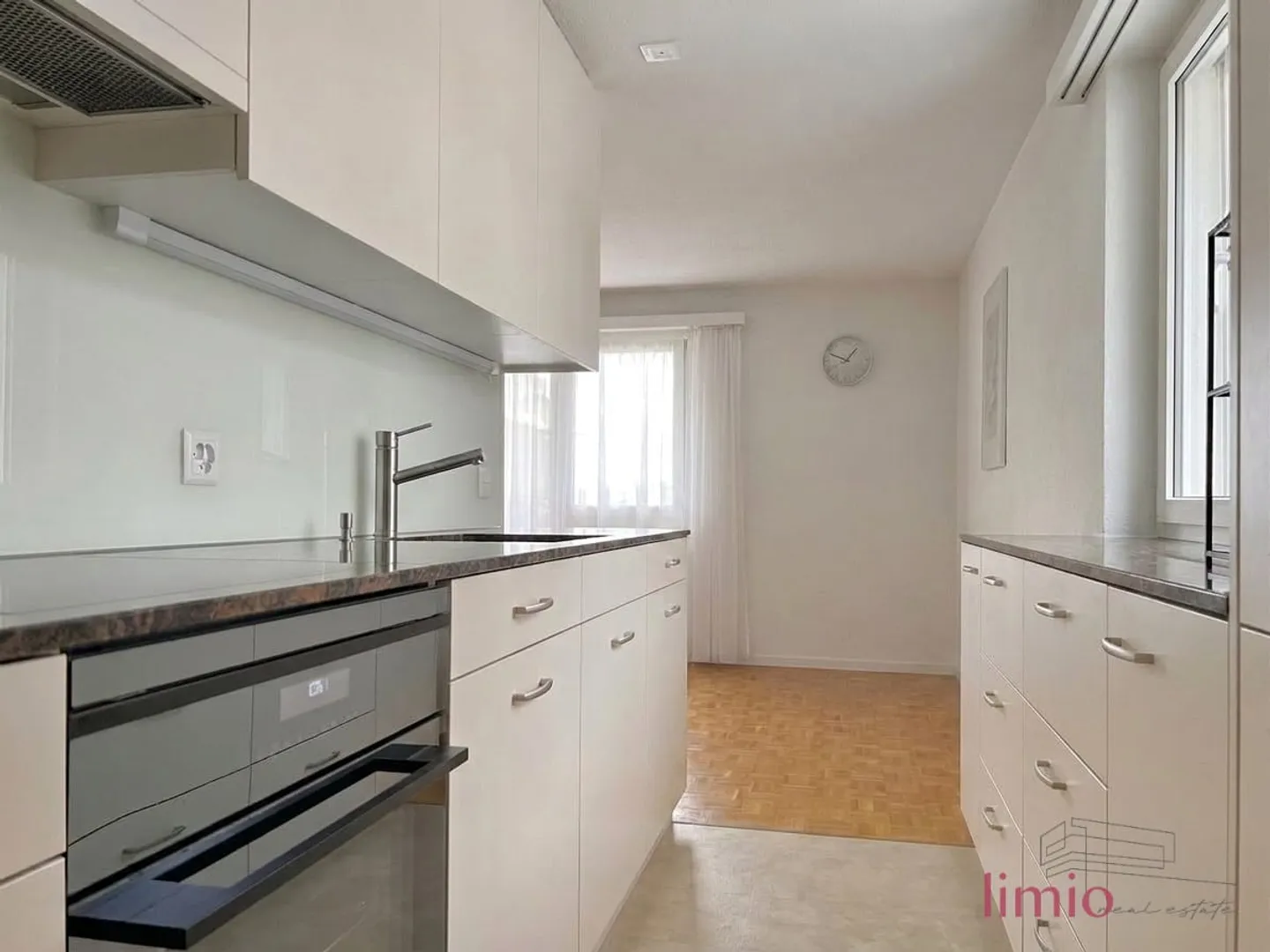 Bright, renovated 4.5-room apartment with SW balcony in Frauenfeld for rent - Photo 4 of 12