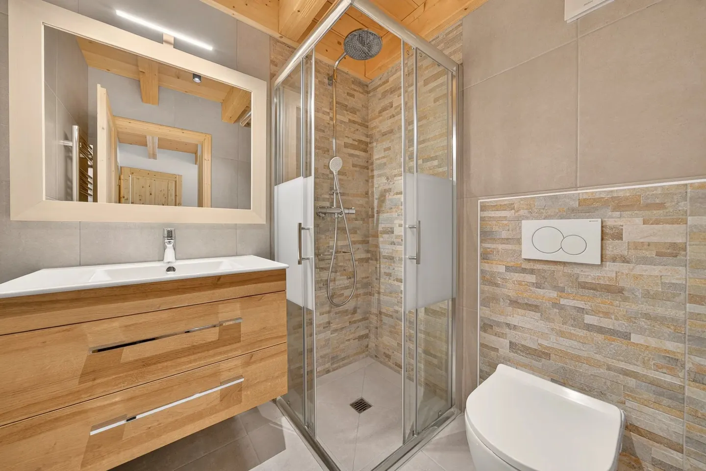 Luxury Duplex with Alpine Views - Photo 13 of 13