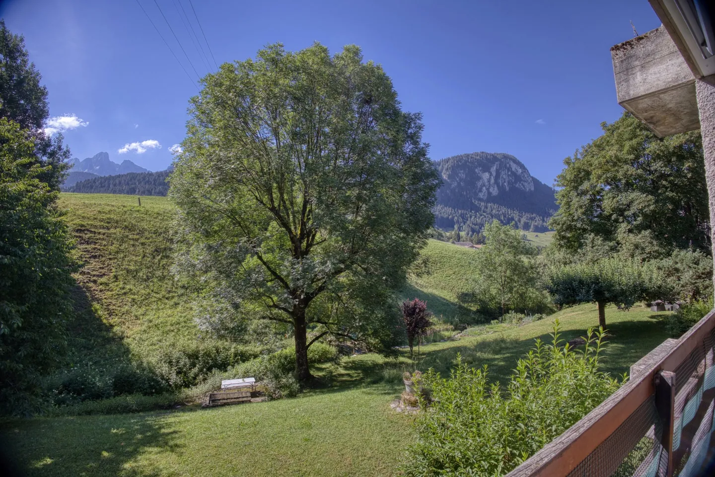 Appartamento soleggiato di 4,5 locali vicino ai servizi locali - Foto 13 di 13