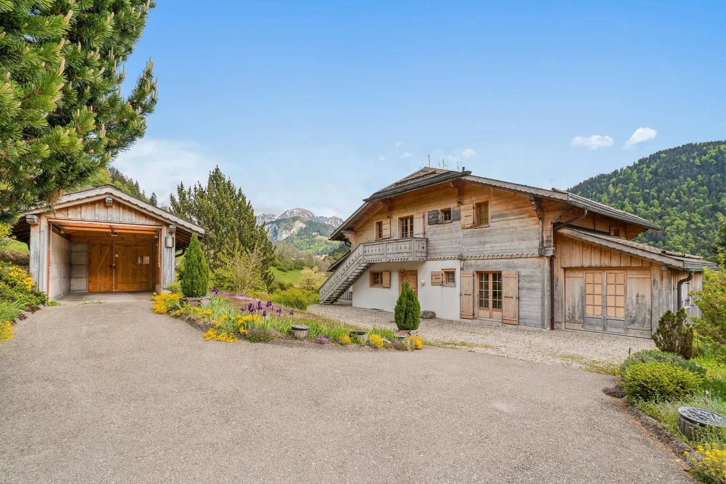 Un chalet exceptionnel au cœur des Alpes vaudoises - Photo 1 sur 13