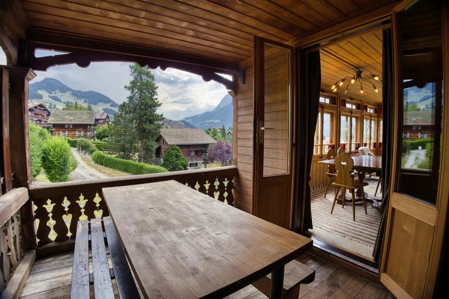 Charakterwohnung mit 7 Zimmern im Herzen von Château-d'Oex - Foto 4 von 13