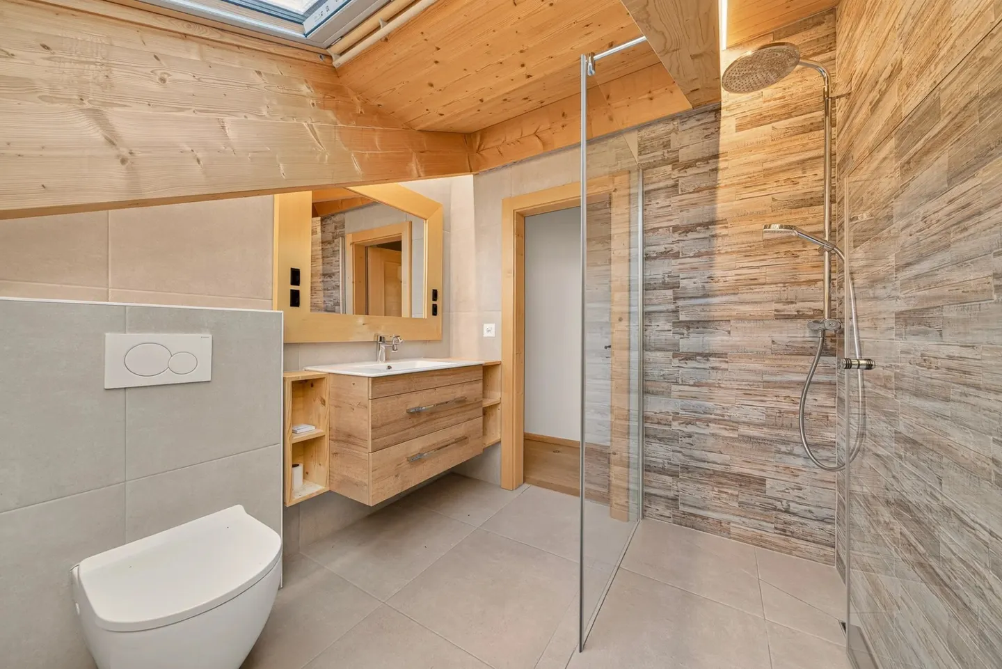 Luxury Duplex with Alpine Views - Photo 7 of 13