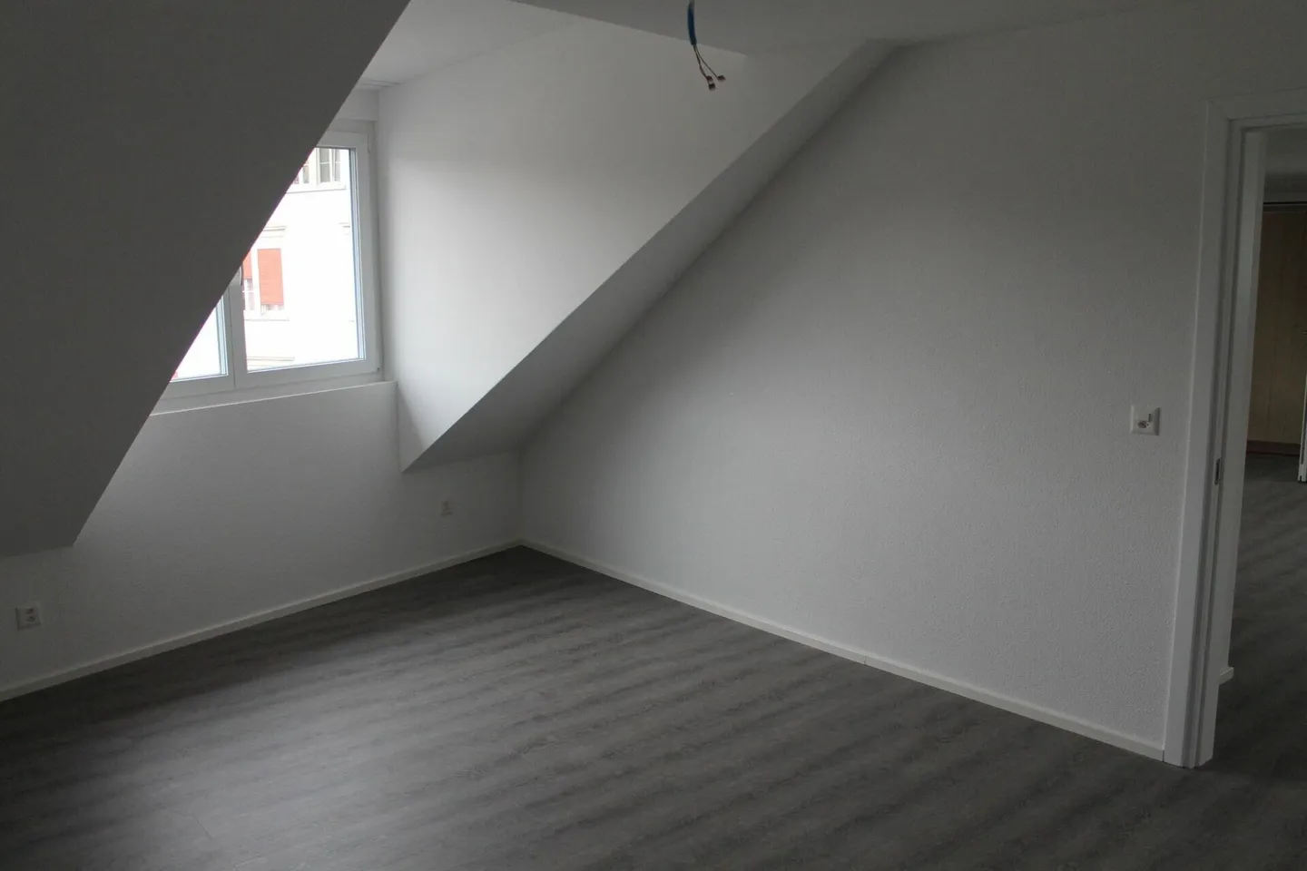 2.5-room attic apartment, renovated 2022, for rent in Herisau - Photo 4 of 8