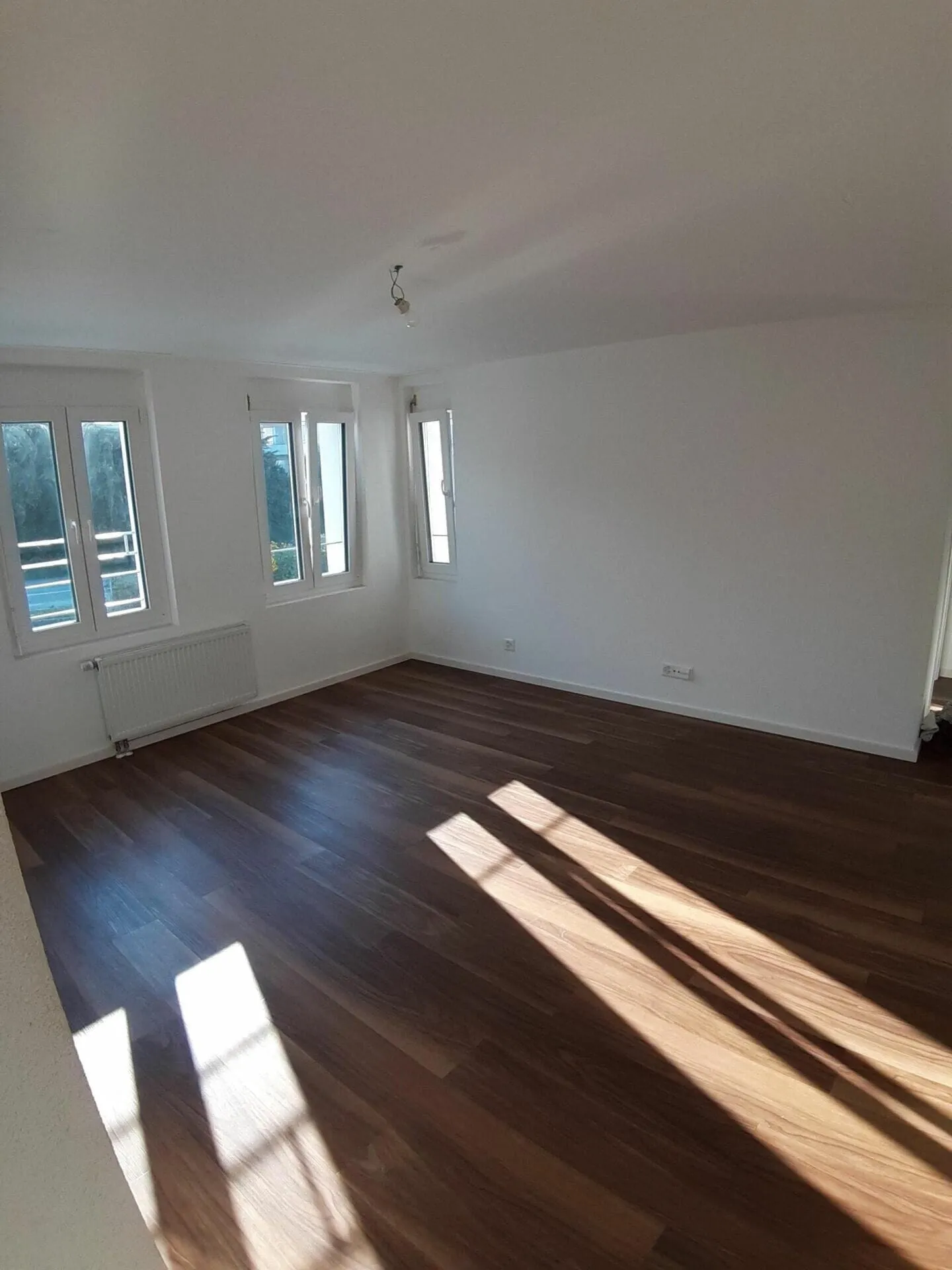 Freshly renovated 3.5-room apartment for rent in Wittenbach - Photo 3 of 6