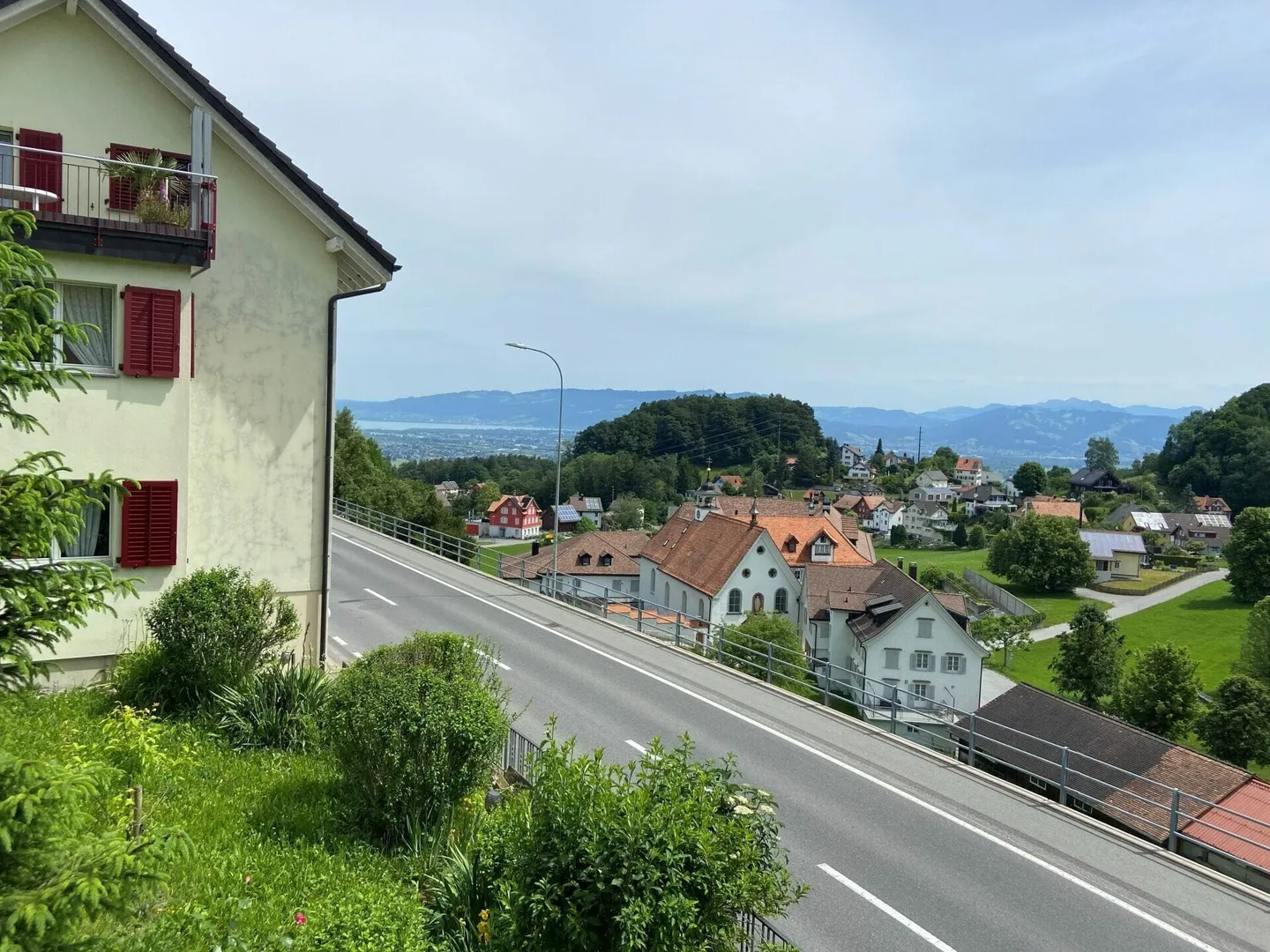 Bright 2.5-room apartment for rent in Walzenhausen - Photo 3 of 11