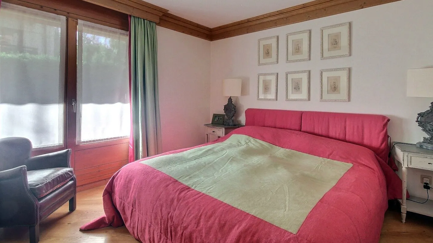 Crans-Montana. Tsarbouye. Luxueux 4.5 pièces avec jardin privatif et vue - Photo 8 sur 13