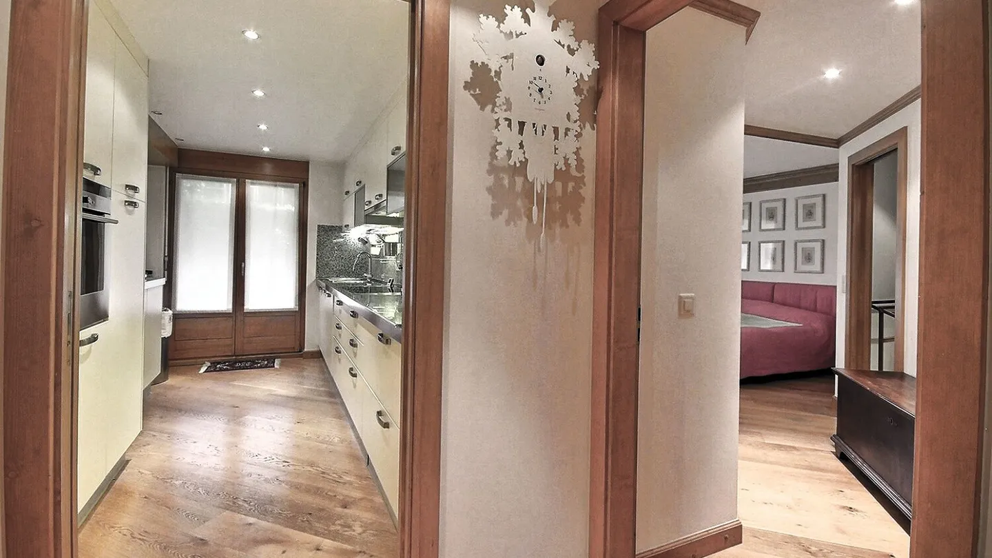 Crans-Montana. Tsarbouye. Luxueux 4.5 pièces avec jardin privatif et vue - Photo 6 sur 13